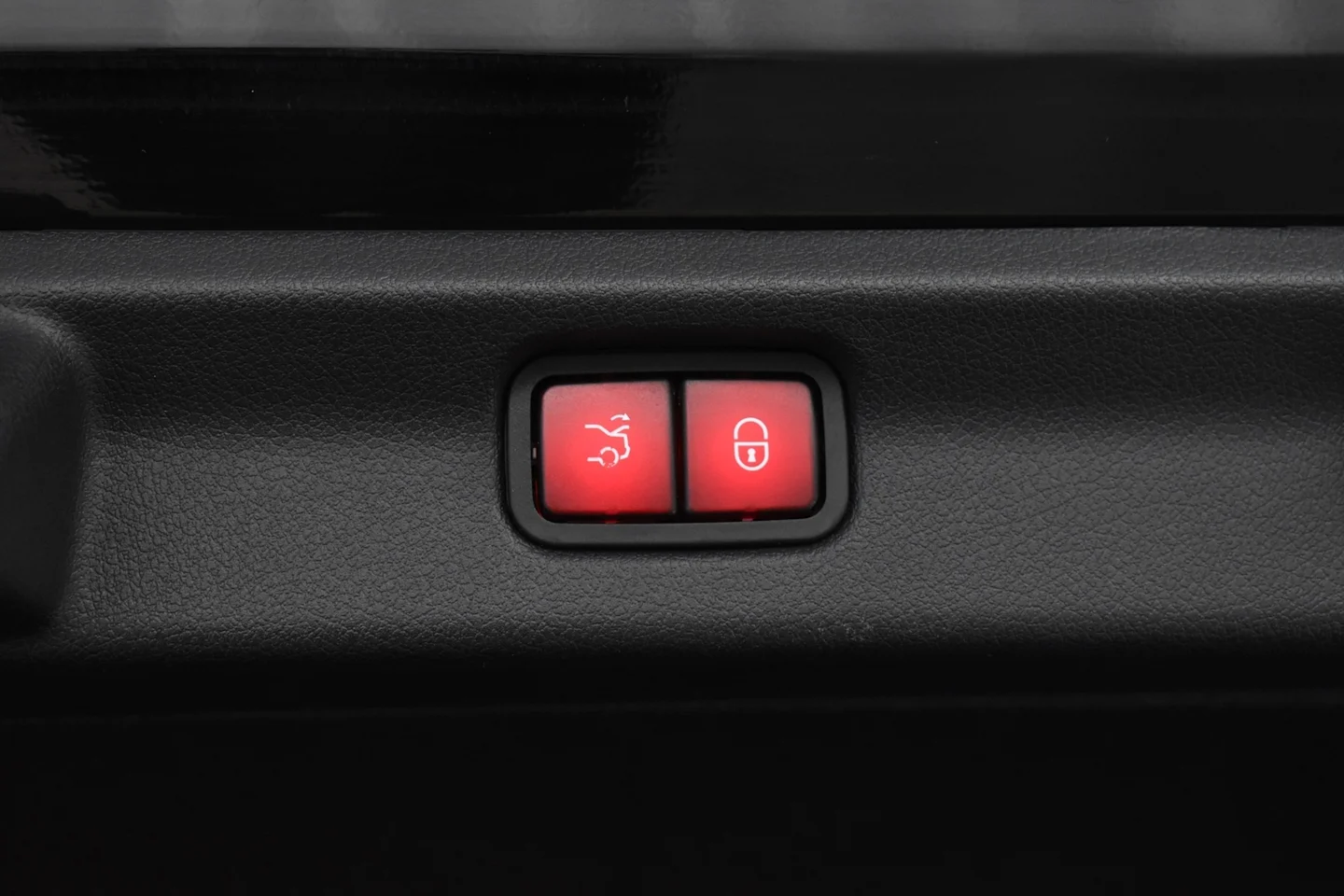 Car Image - DWzuOdhHX84dKYkYqVxia