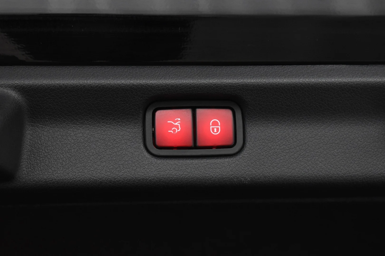 Car Image - DWzuOdhHX84dKYkYqVxia
