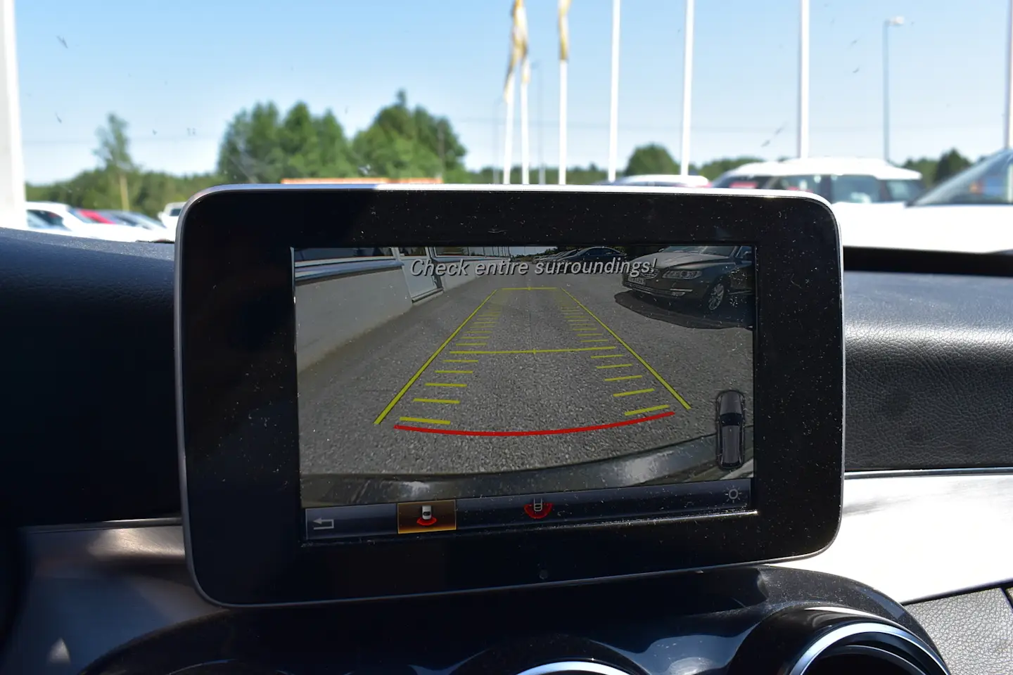 Car Image - Zq0Yu6B92W1nM7QexkPQO