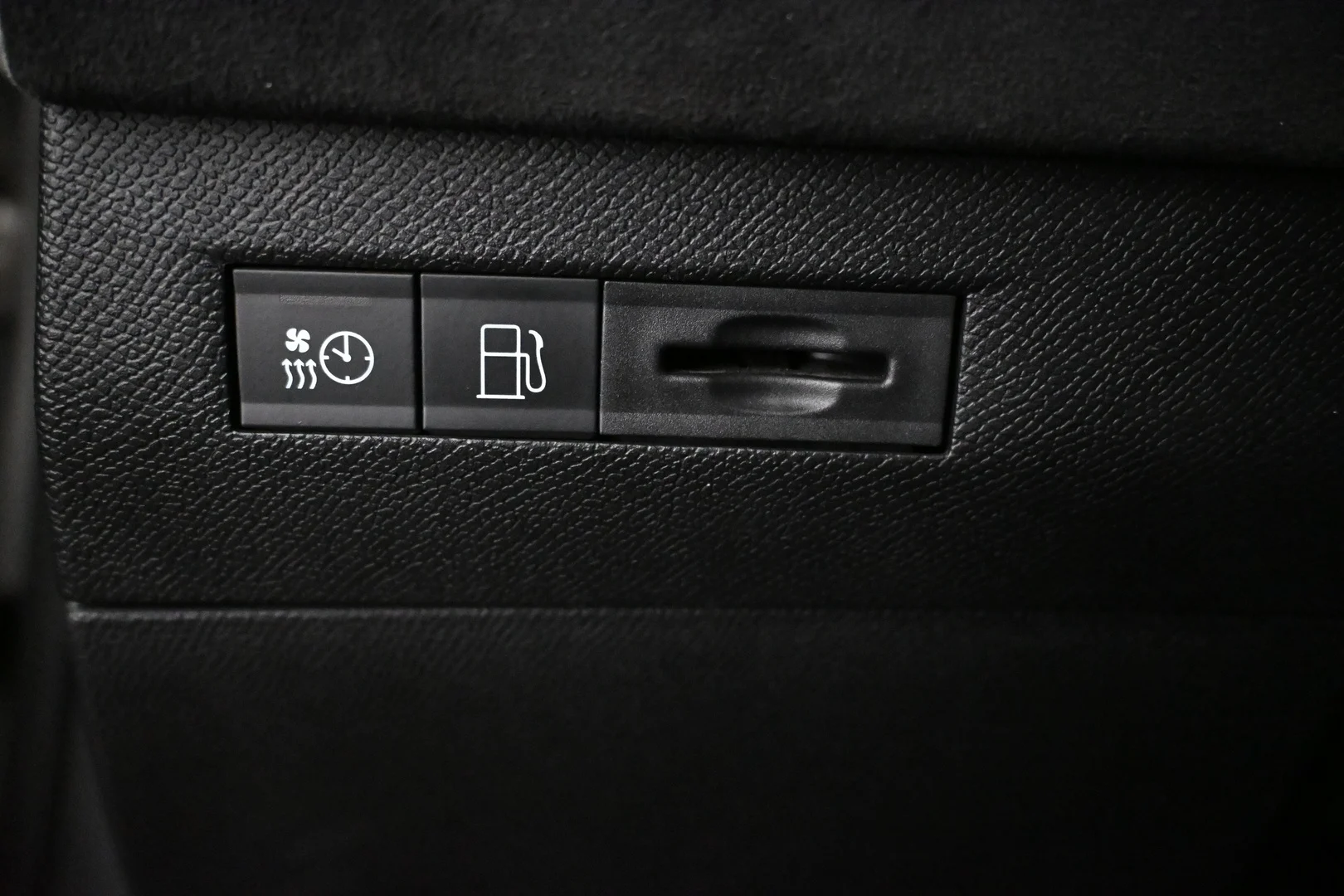 Car Image - 4r4IsfMXD5sW6aJBjMOv4P