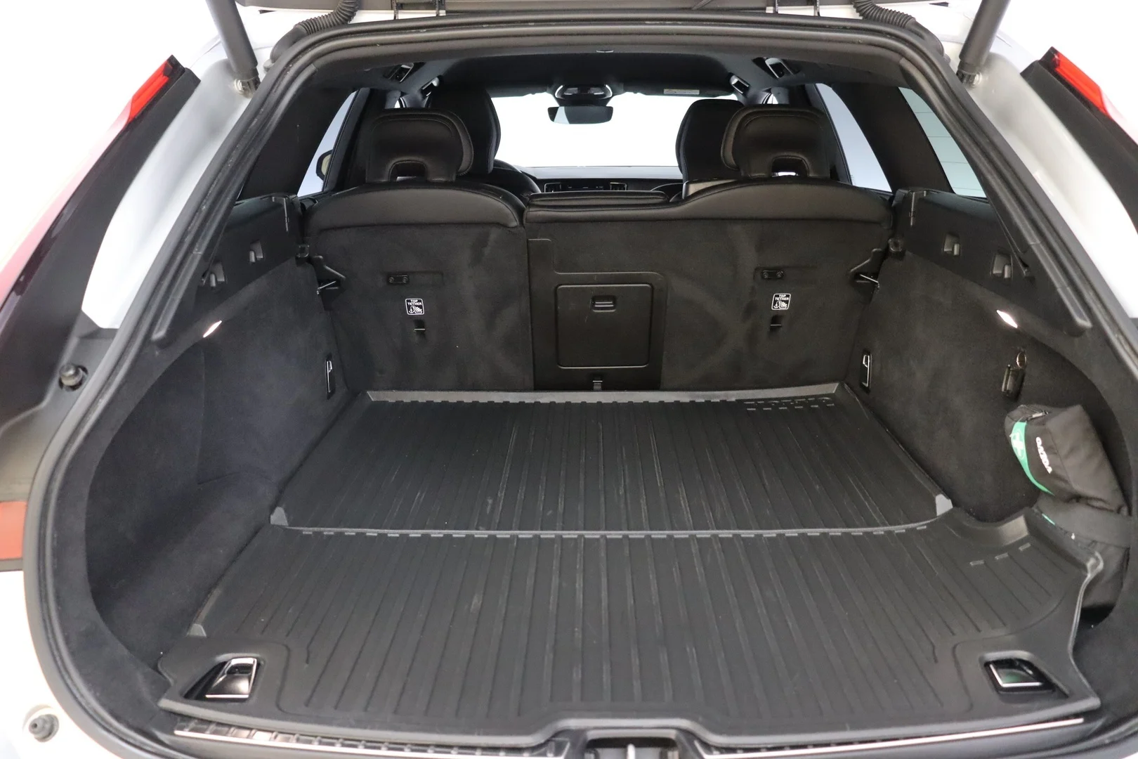 Car Image - L5DftsEN3ssgYaSINGHPI