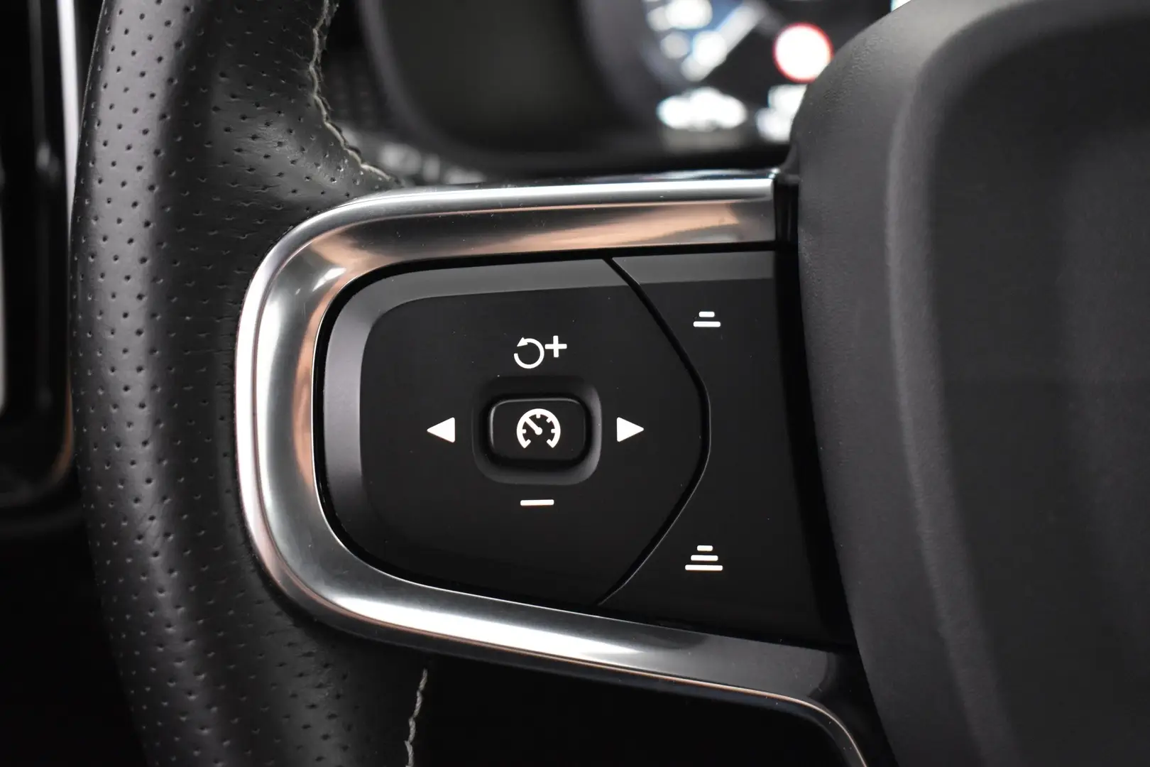 Car Image - r45wkpluMn51qdvutUACx