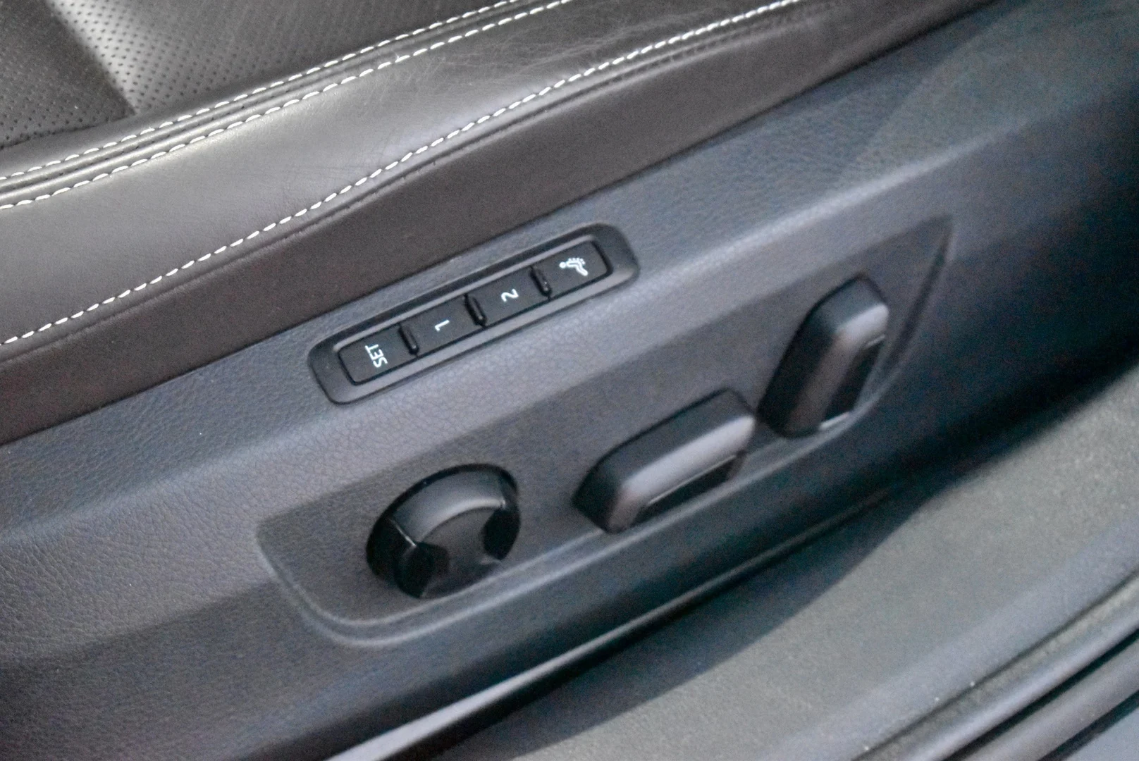 Car Image - 13w25zp9MWms980aX5wsN7