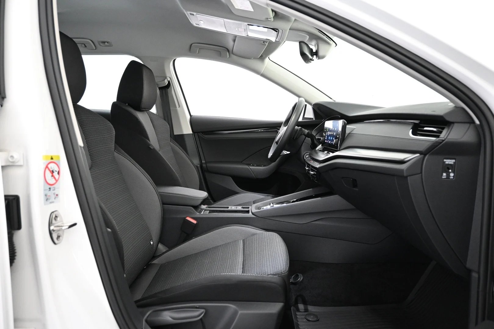 Car Image - 4A81ZQ6RdR49tC1d88cnDQ