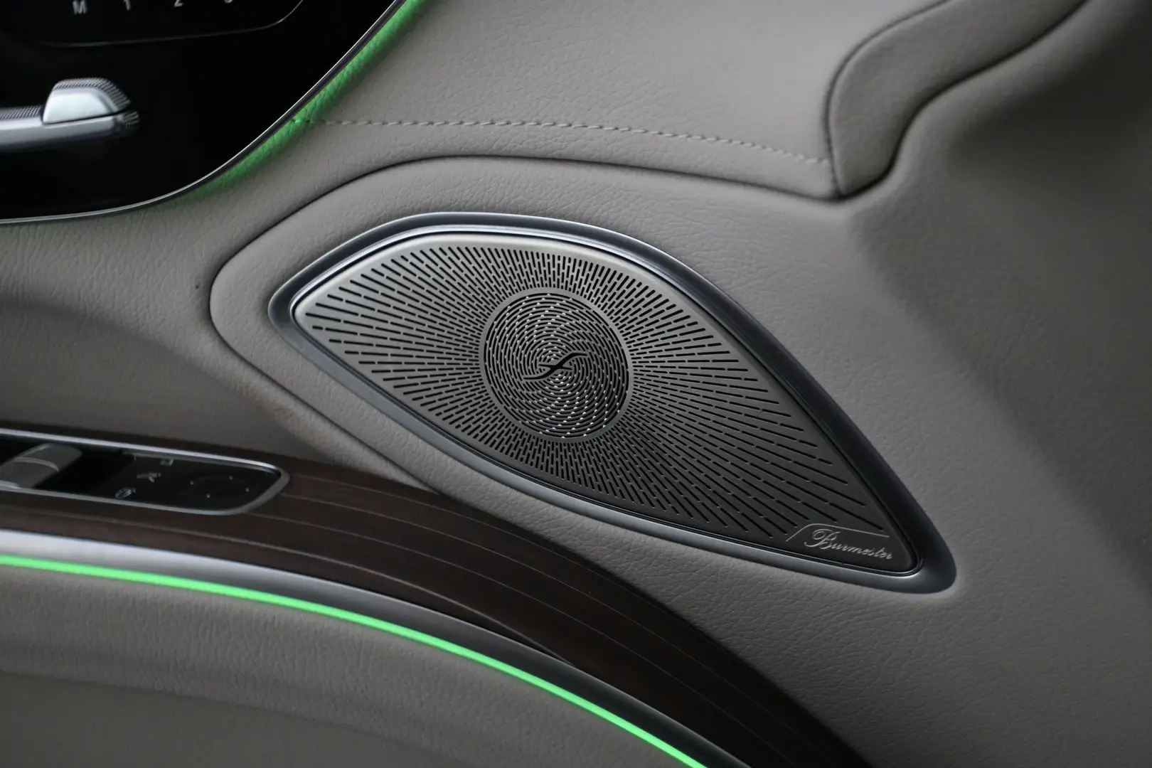 Car Image - 6W8OQUc2bBHAhpTRqgRcbM