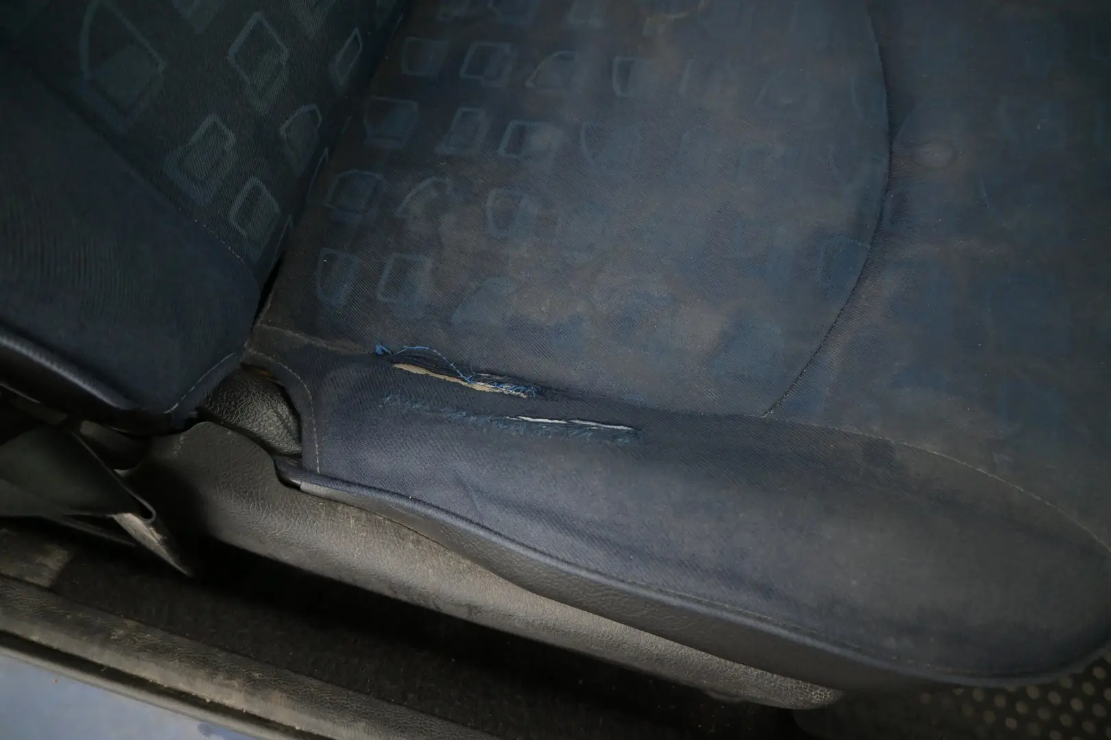 Car Image - yrDOatg1eYospqfY0FkOf