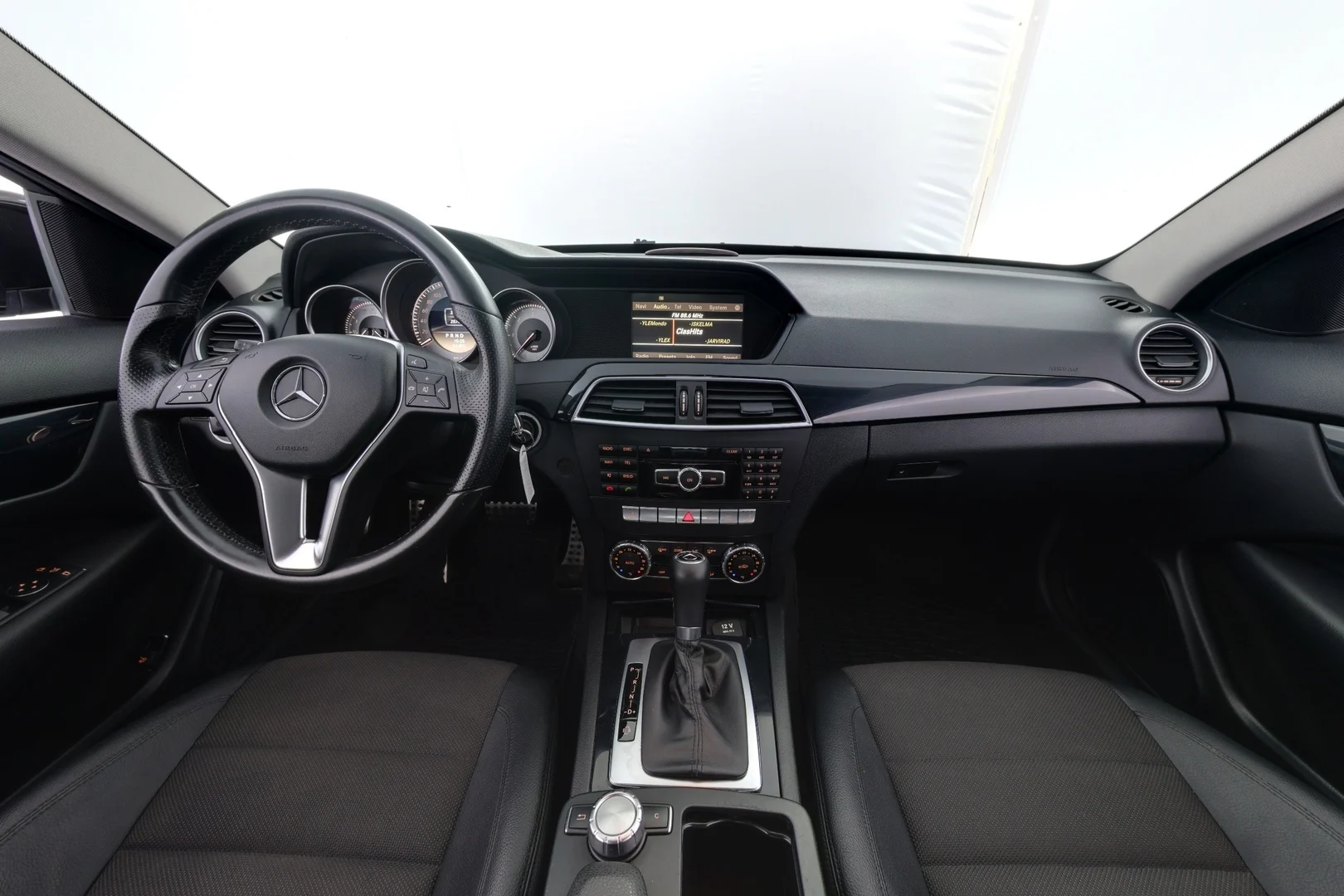 Car Image - 3wYQZvB7hZPke6JJBI3slC