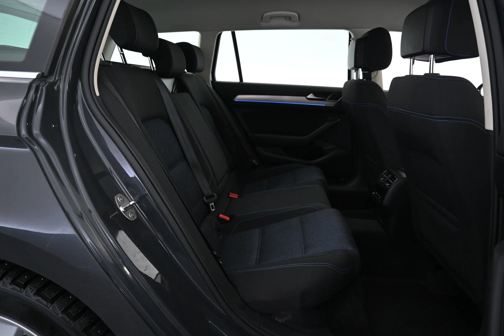 Car Image - 3Ah3UGmBVStEtdoyuvHG1u