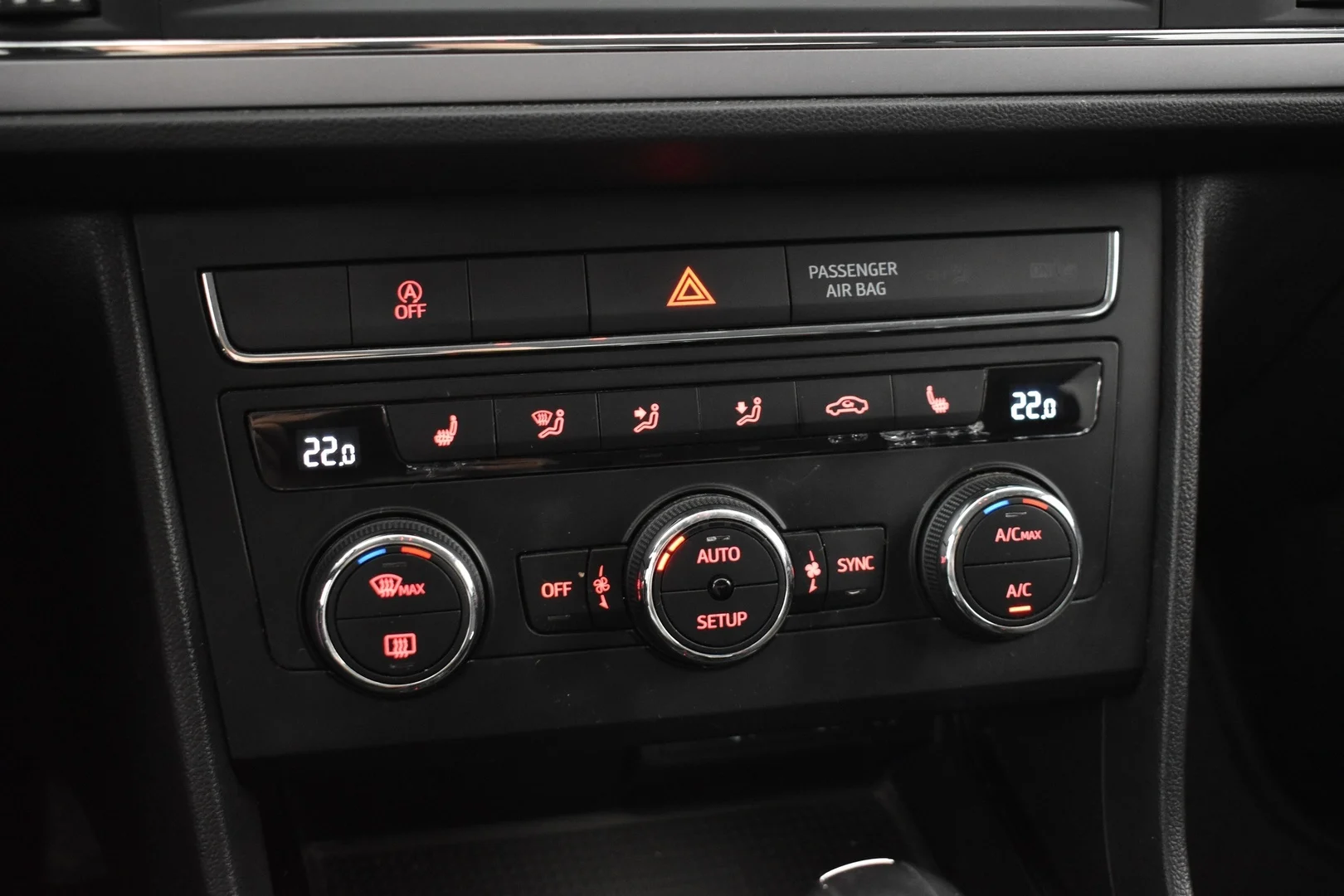 Car Image - 1vPIHVYFAhbKD0U3FwYpYx