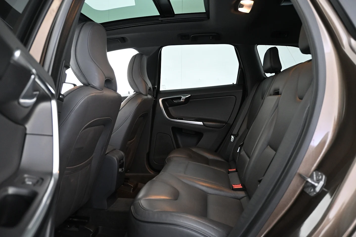 Car Image - 4FjQFvo9O4V3dEmIYG1E9T