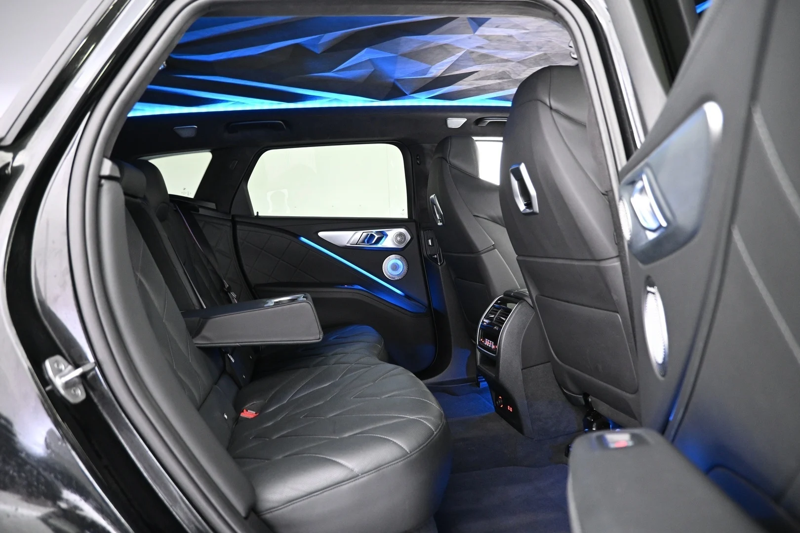 Car Image - 66LlgquiR1KIN7UZjUg9ys