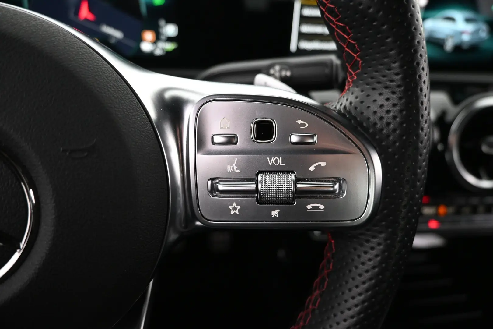 Car Image - 2YMbM2MQFOEgE2jTcjUrj
