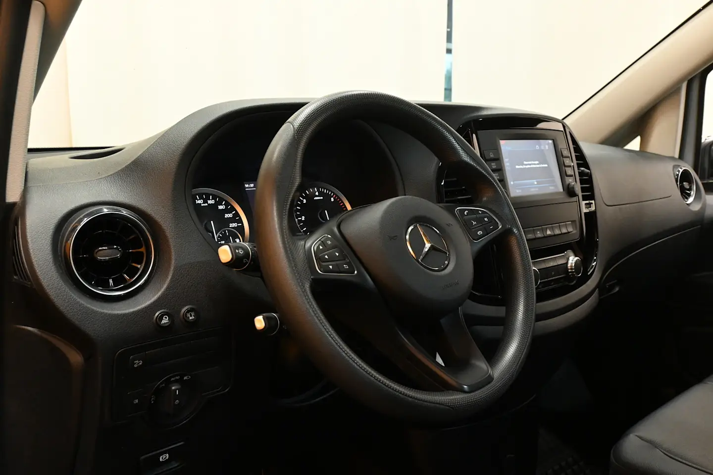 Car Image - 6e12SwmDnWu769yUGCYequ