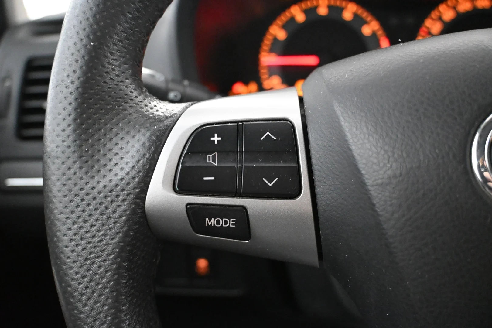 Car Image - 2cW7Rea1AvNziRmDOVpfFi