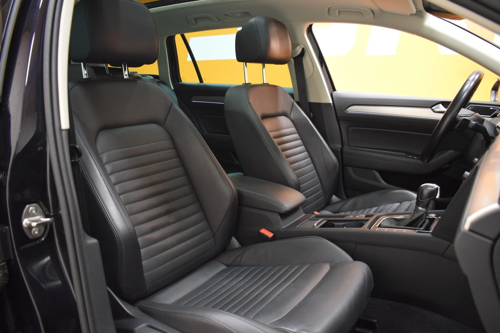 Car Image - 3GT31q0Nt6KLDblOE7IdTg