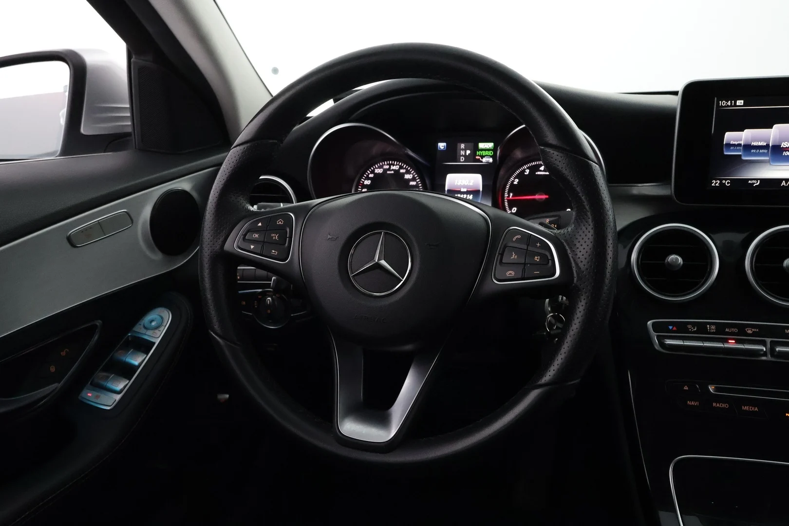 Car Image - UbfEOenmW31MLTRq0jWeV