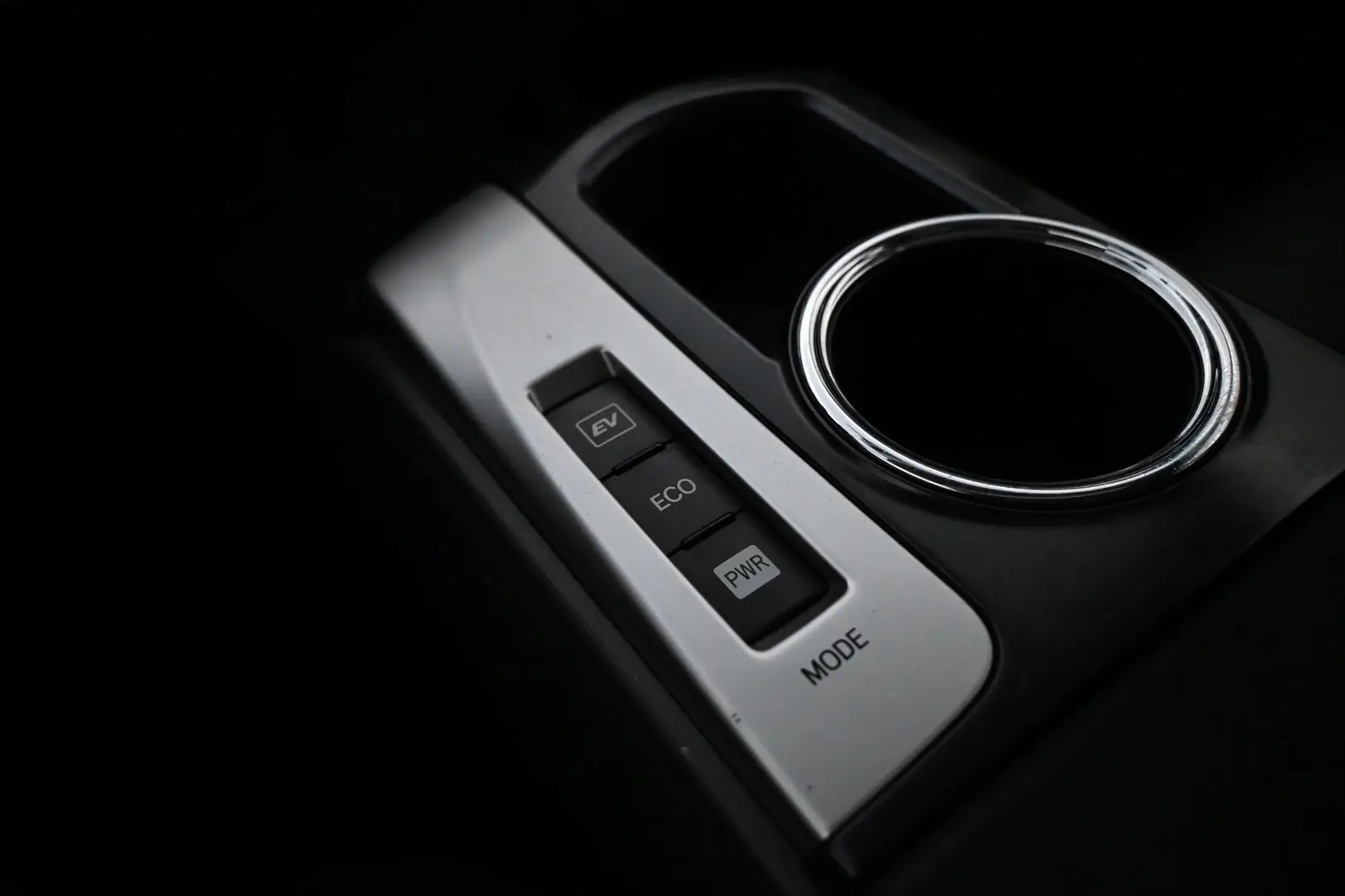 Car Image - 4SL38PnbUSf55xvwlkLkLm