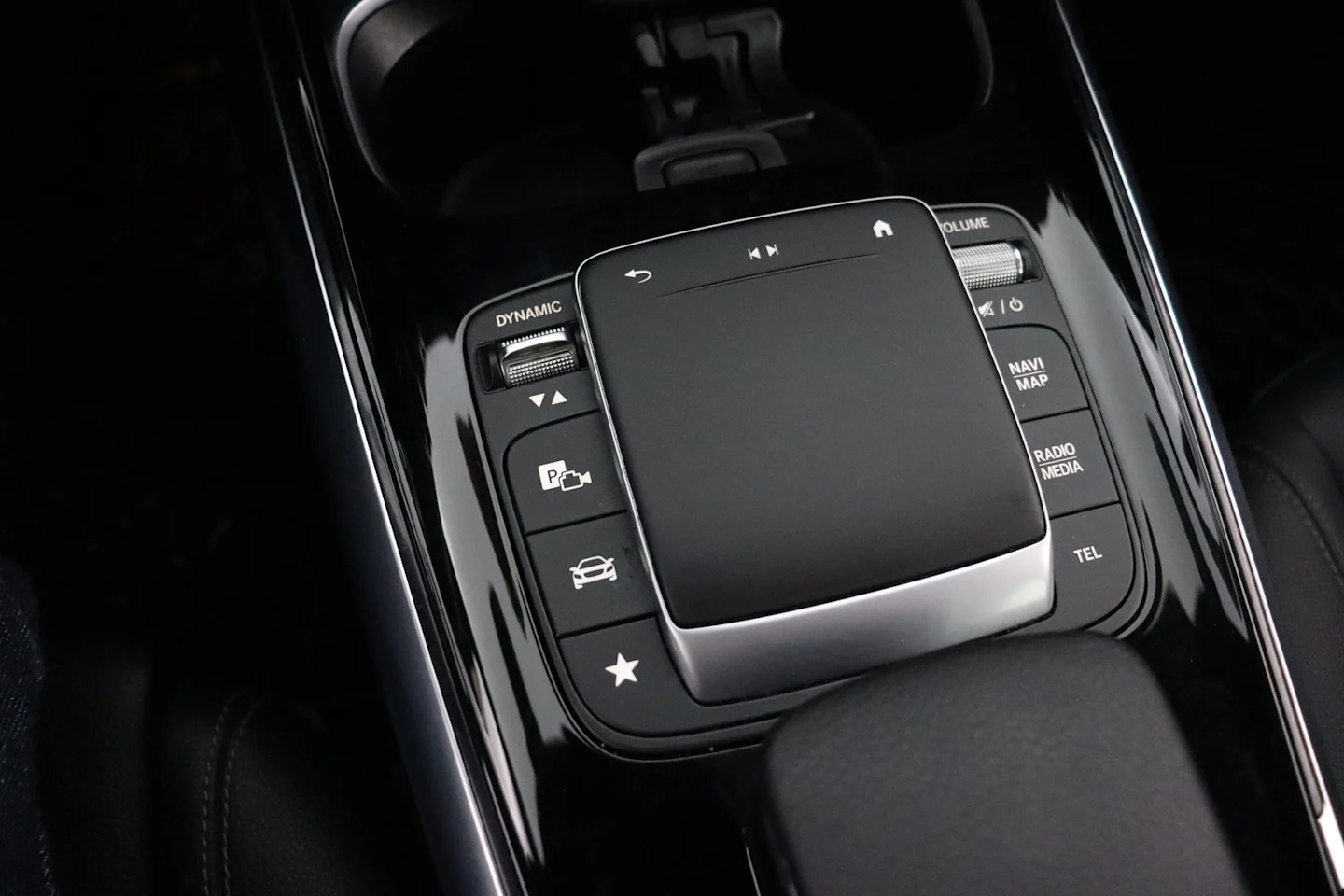 Car Image - 4QDYB2cTvvp4fEYM49Oxqo