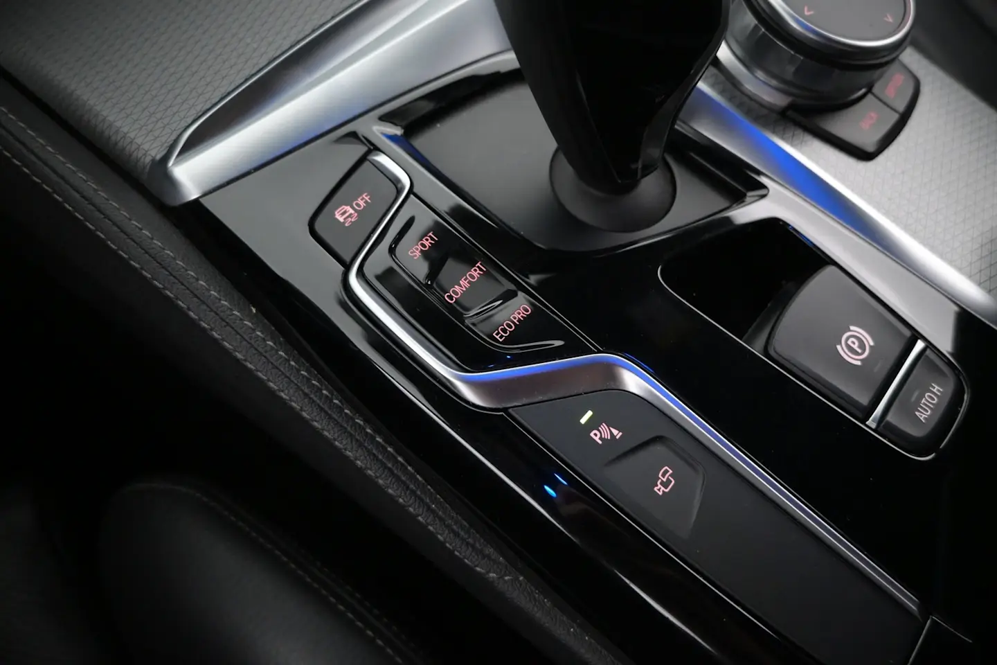 Car Image - 2cstSpAzBwdTJZjz5NxGnB