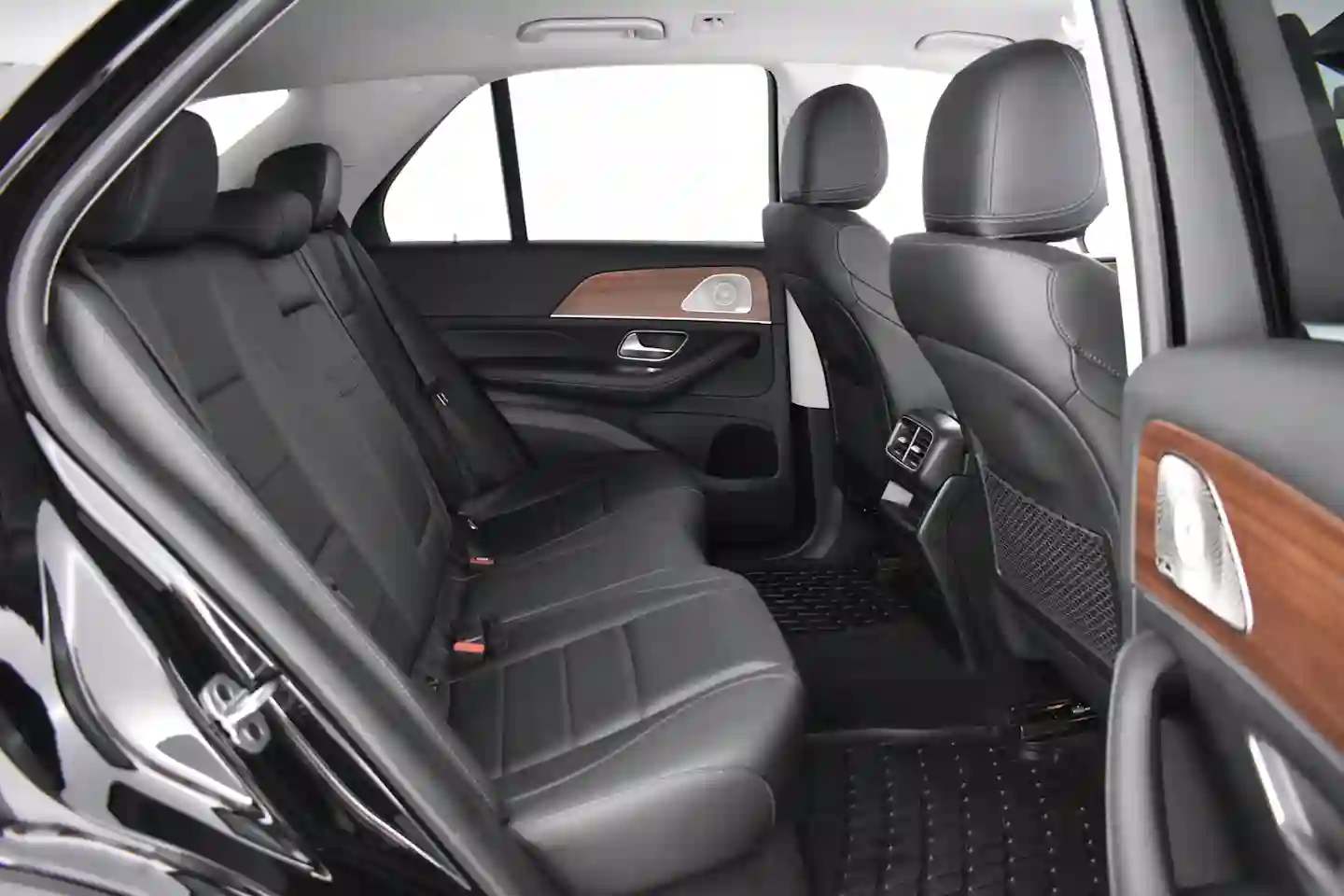 Car Image - 3yXzaTY9WhU3NcIvQtpD0T