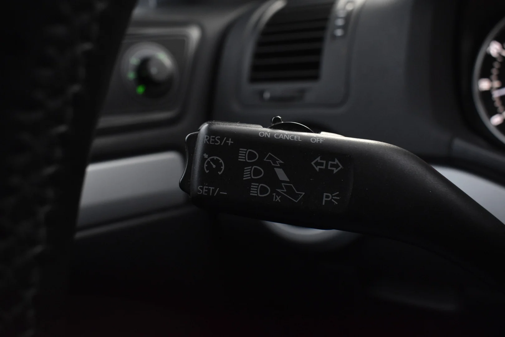 Car Image - 4m2Nz9d7qnbWoeKvVTMYAM