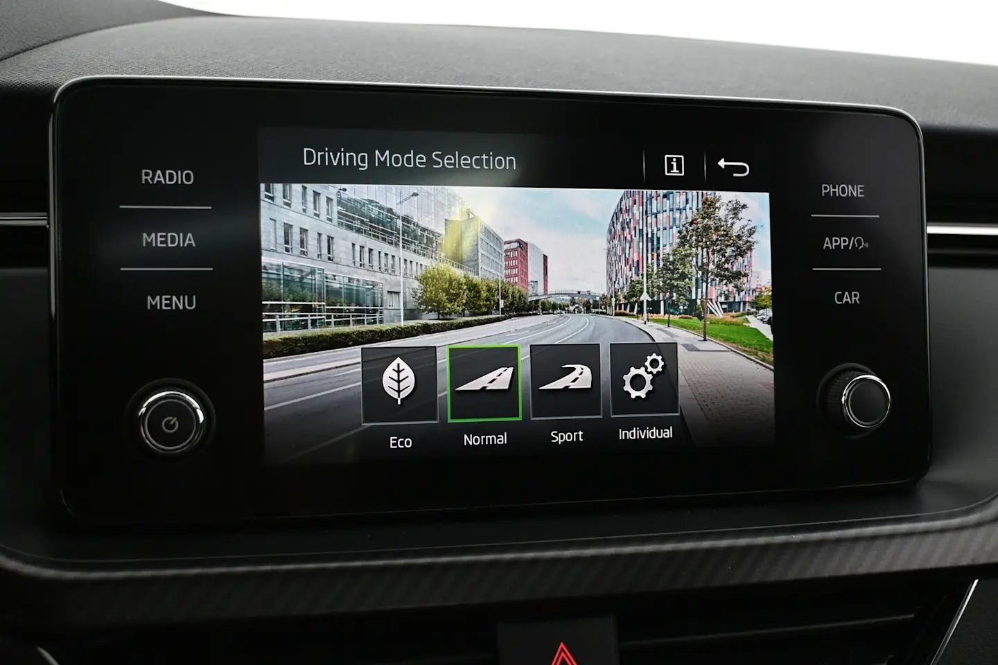 Car Image - tdSj9zXiWqsO8HjCrzc9R