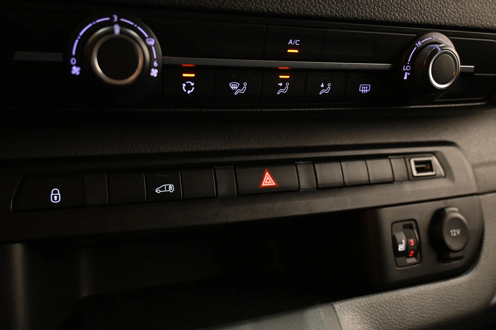 Car Image - 6zmQGamAgegozvooBoWmKX