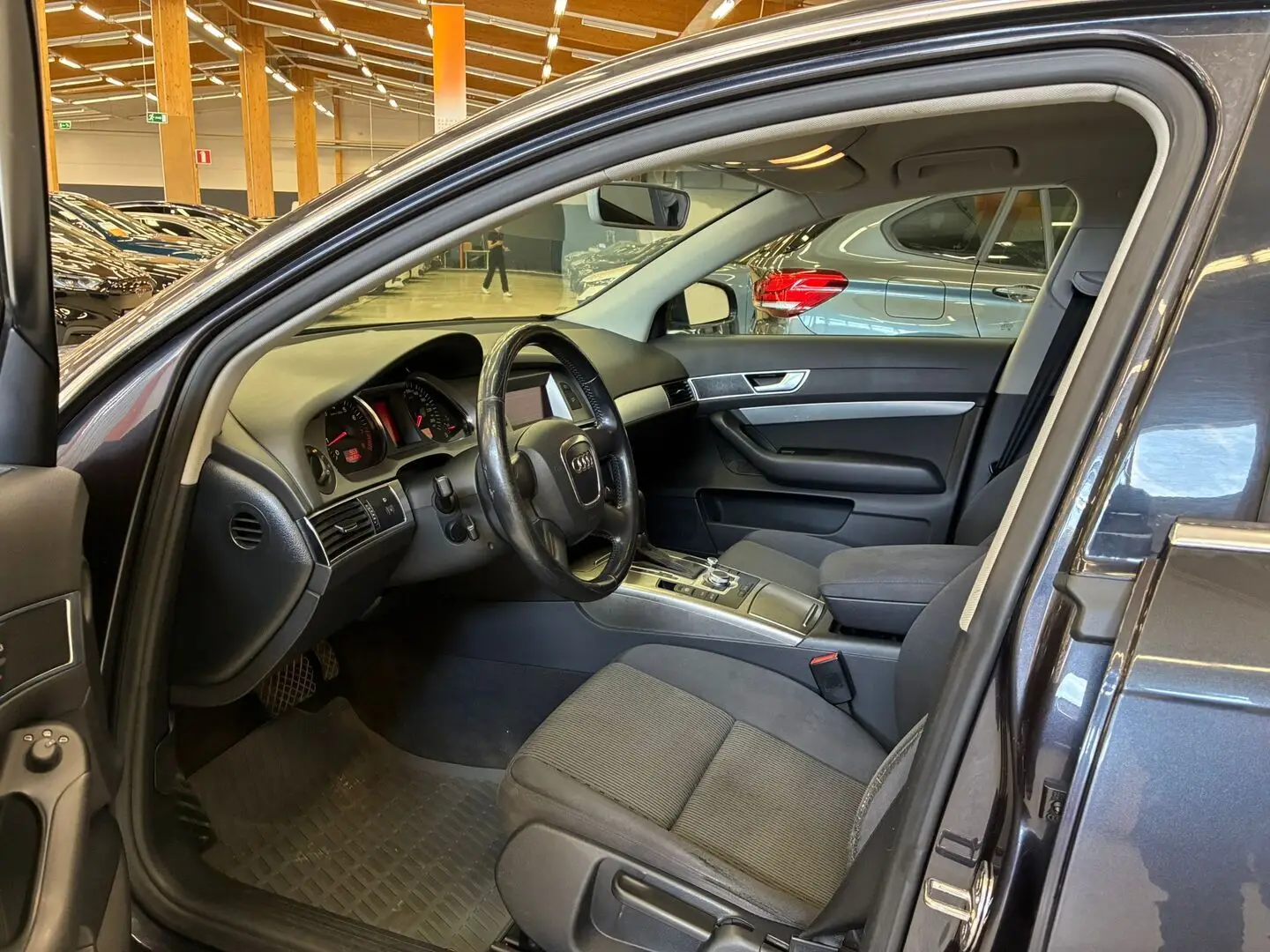 Car Image - 2LXcXQDXsxQdveIijsCrLV