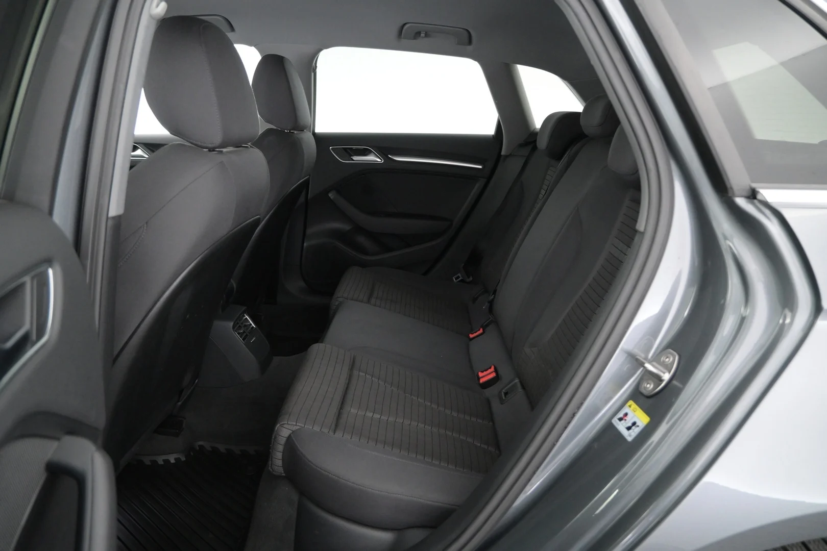 Car Image - 2kvzZBTPAZr8dDlwpZAtiB