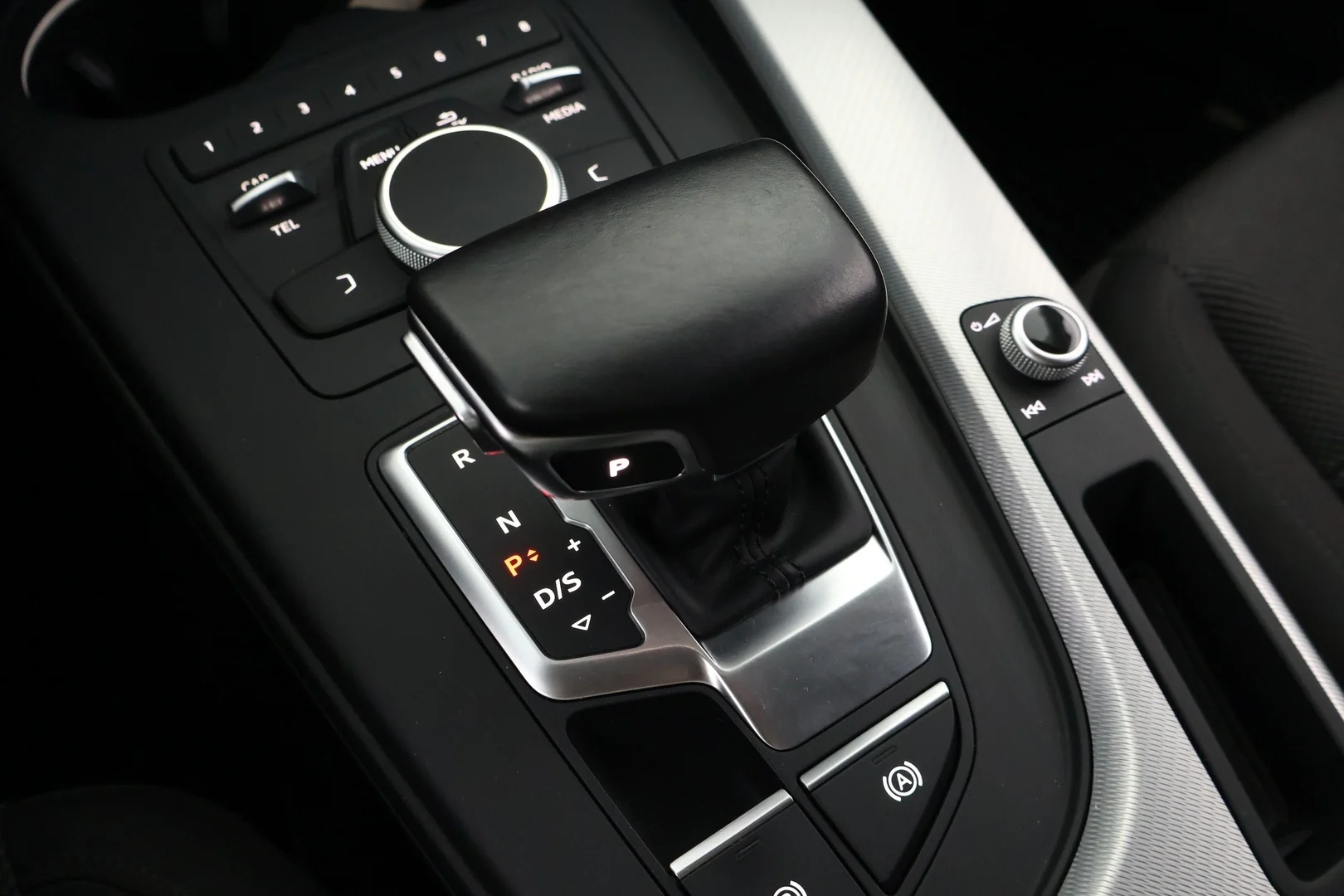 Car Image - ZFoNA7uoi1W0VLLggmUvd