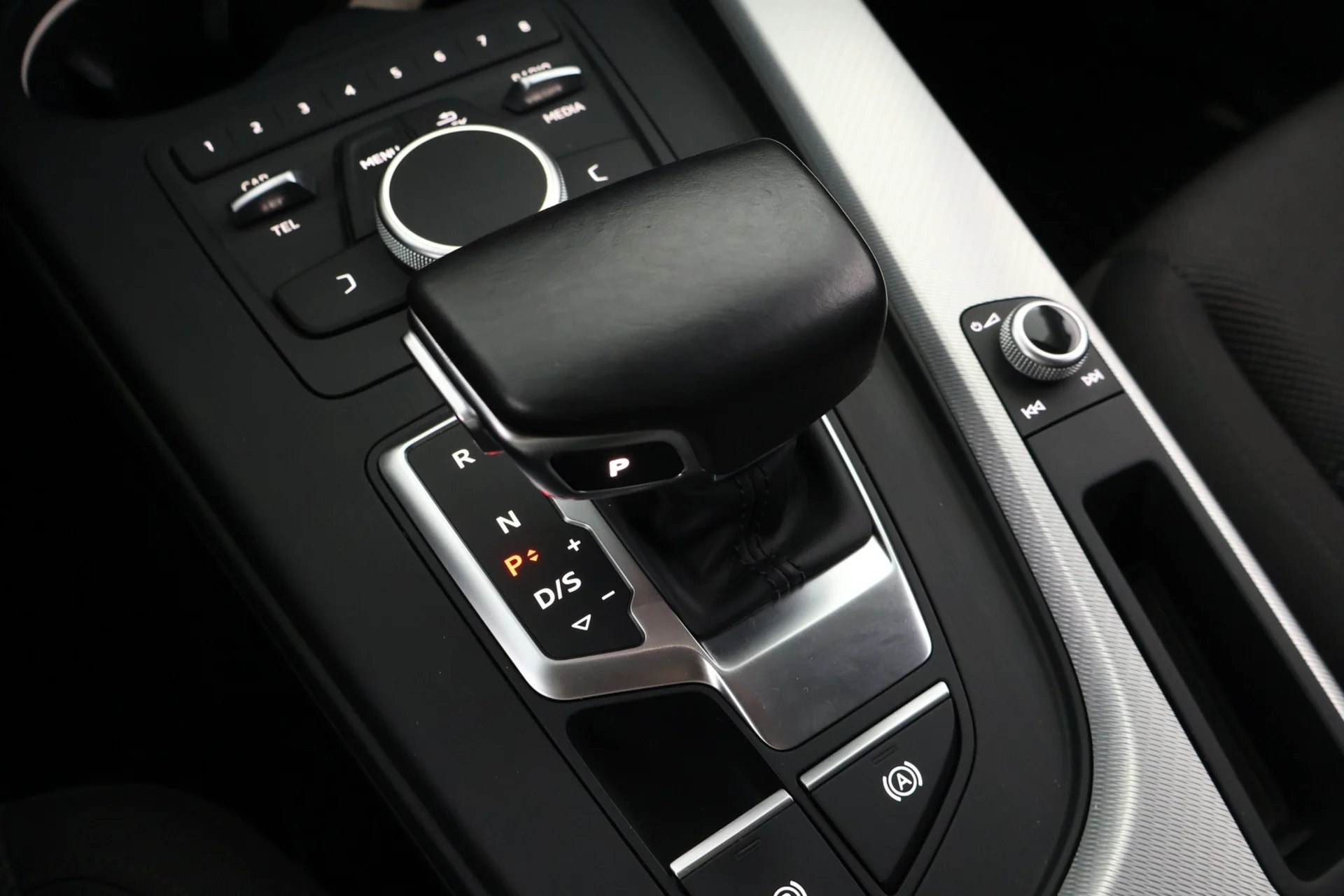 Car Image - ZFoNA7uoi1W0VLLggmUvd