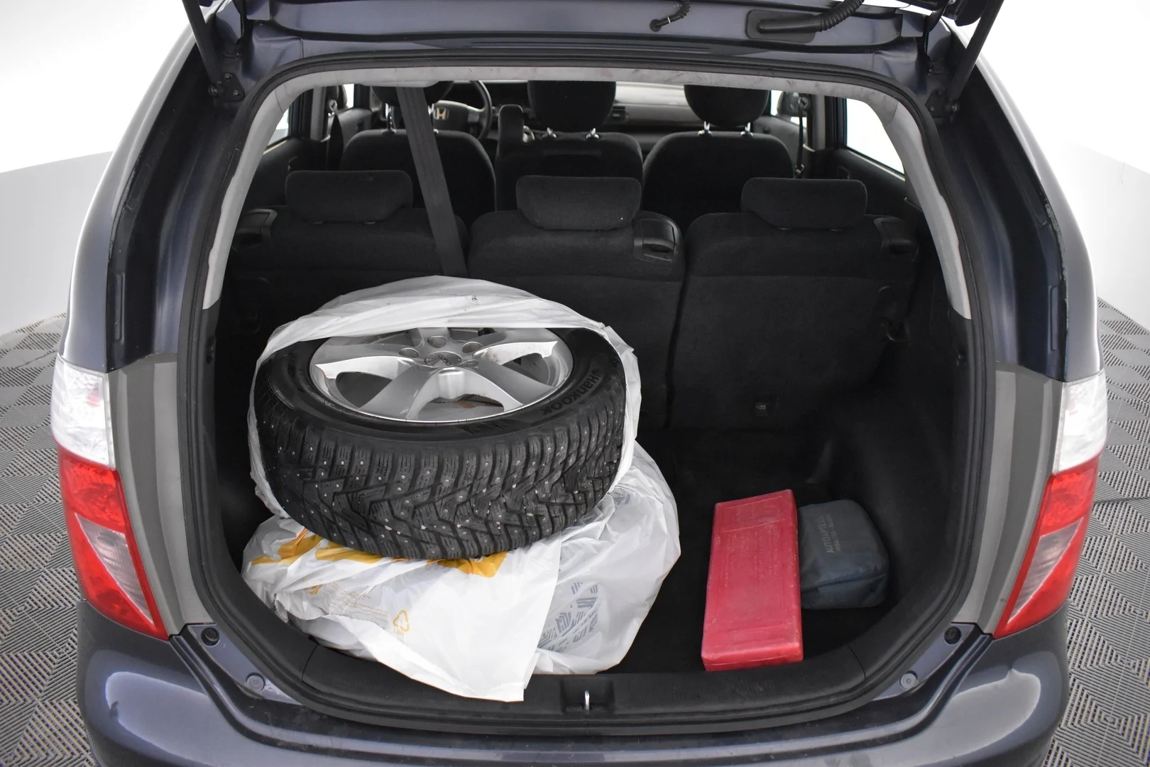 Car Image - 15llZnqxyAJKqPIqn50hkZ
