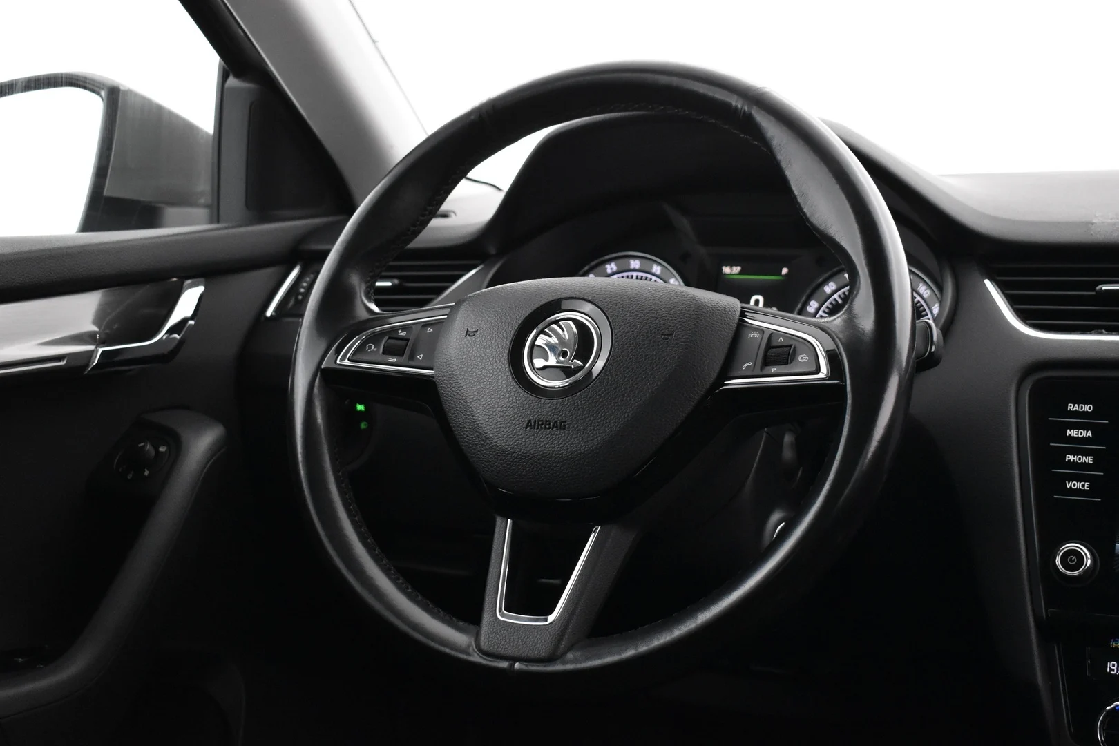 Car Image - 2kxQZzxosUd0VRSseNQTWF