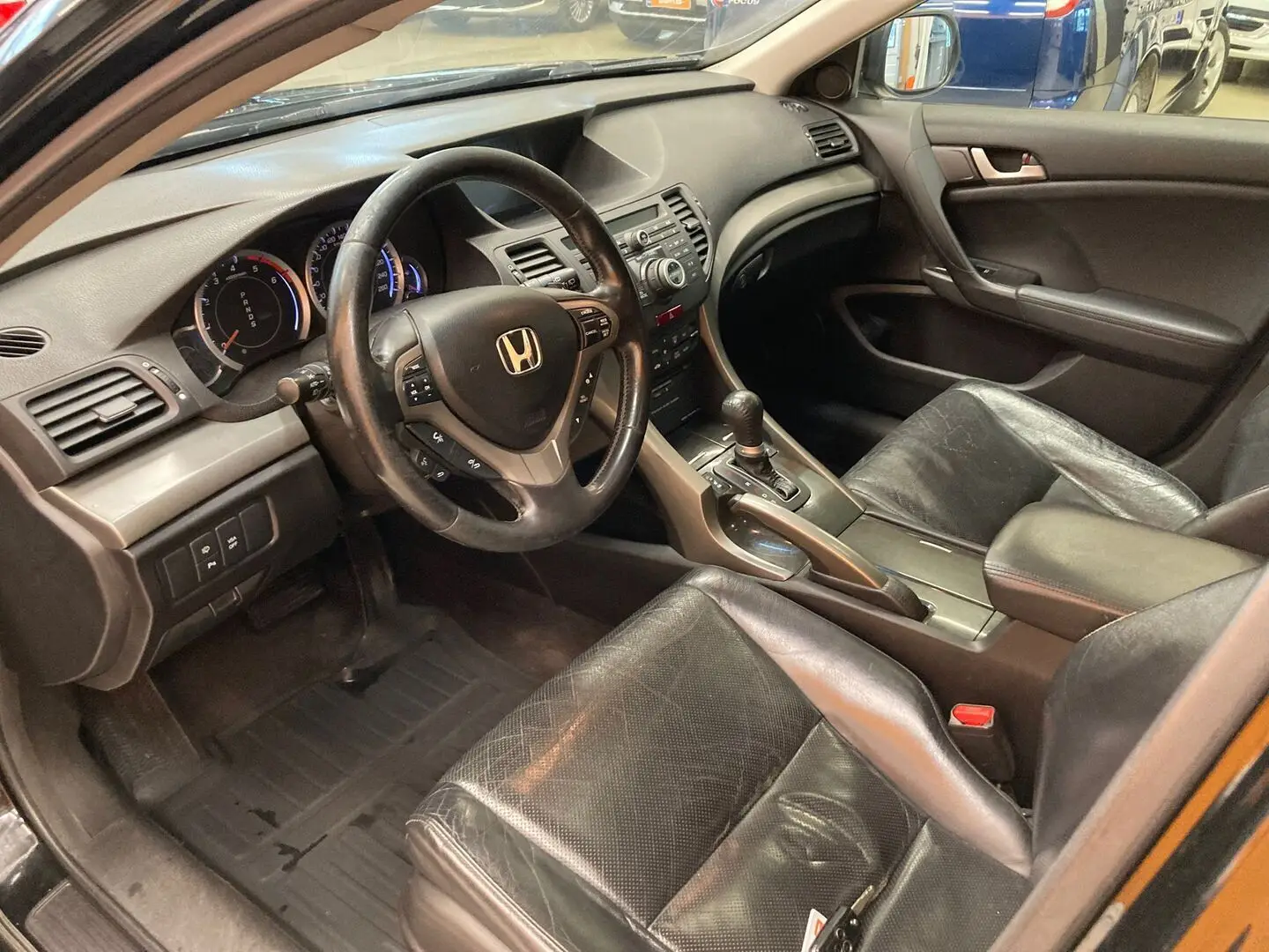 Car Image - 3AVPjGL5Y2rgipU4YsyaXO