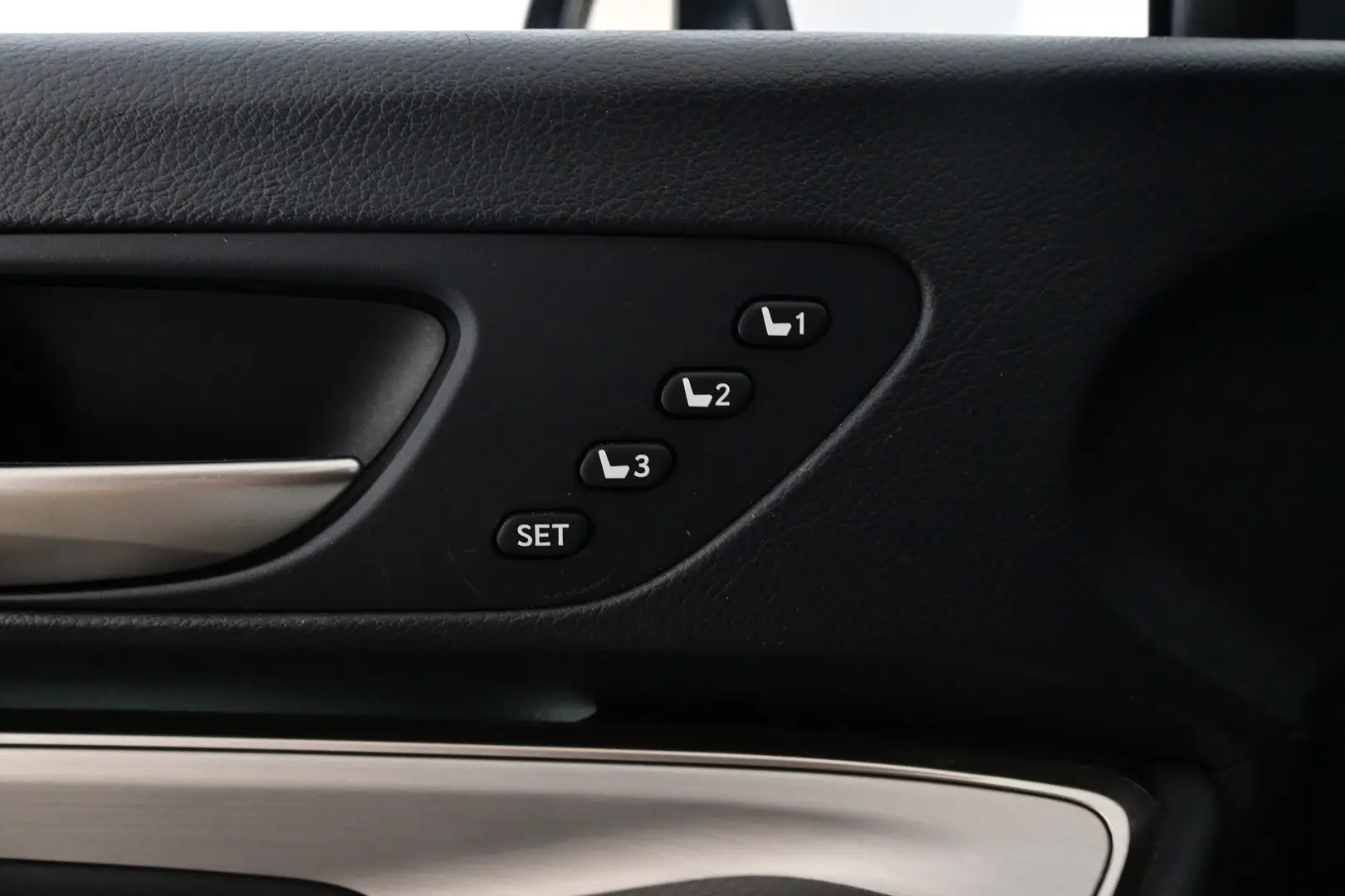 Car Image - 6fKwNo8fVVPq22Mnk8V92n