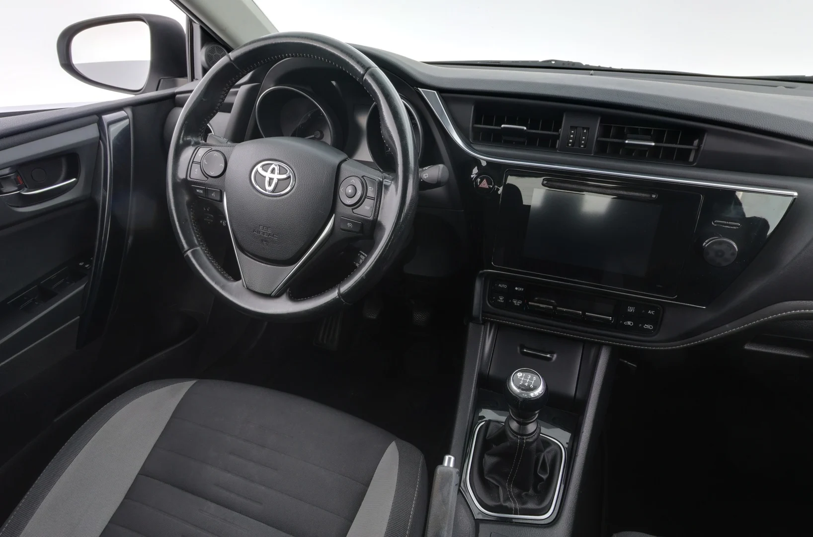 Car Image - 4SaKi5Z28Q9qy4N1nmpPV0