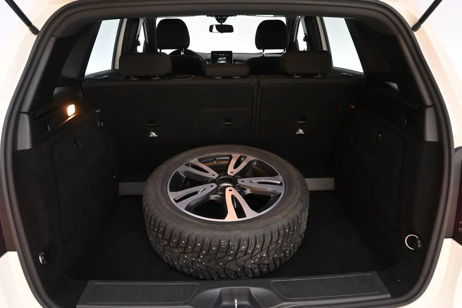 Car Image - 5nd01uGvV897e8VU03C3TM