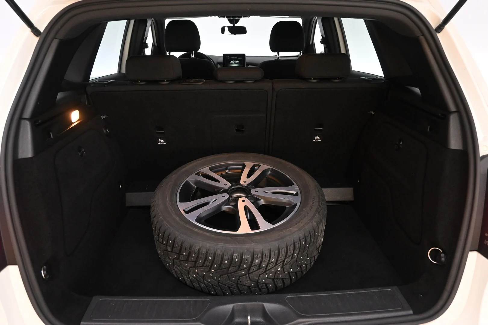 Car Image - 5nd01uGvV897e8VU03C3TM