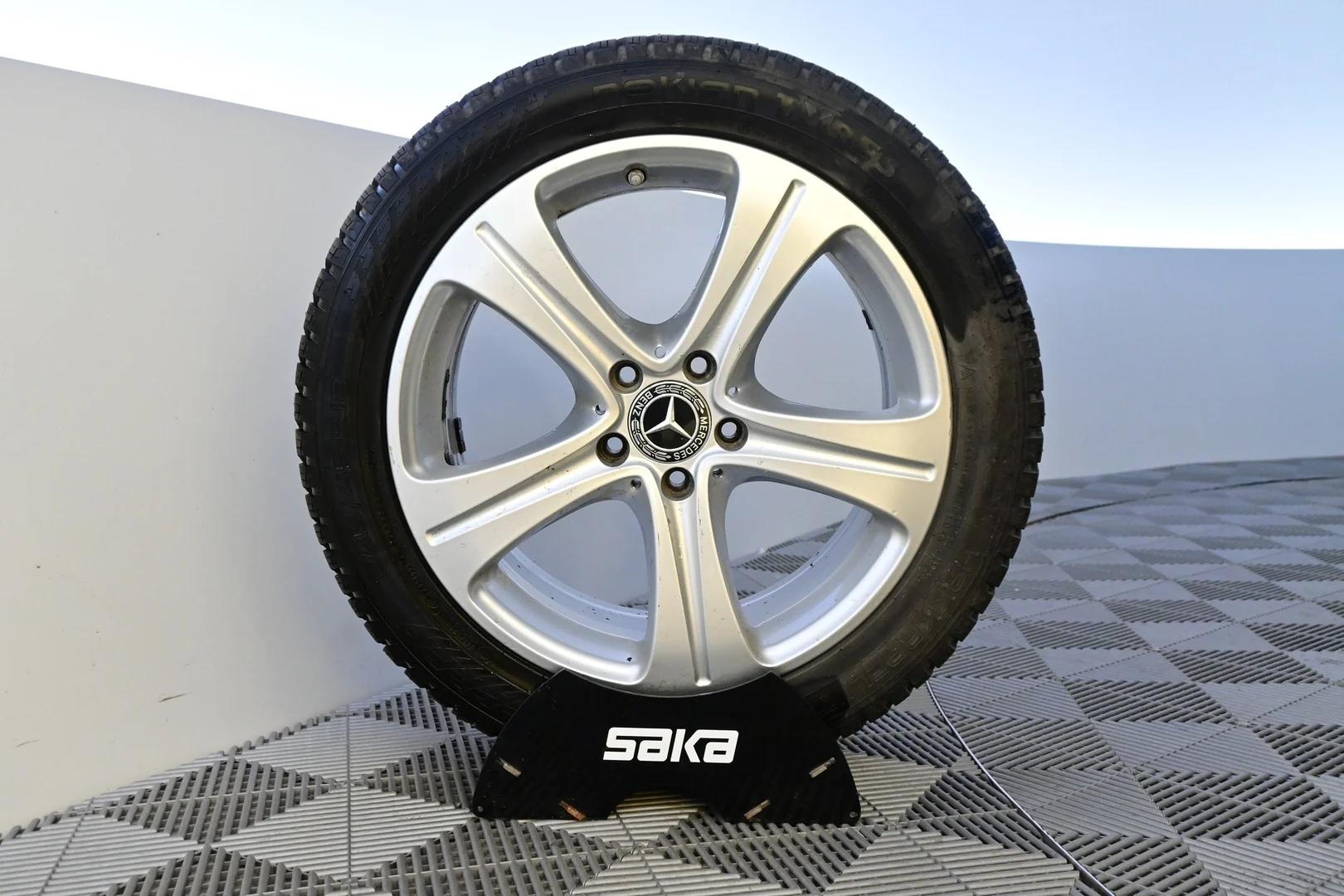 Car Image - 1Rx2uWiD6vJk4k3HmvgTuy