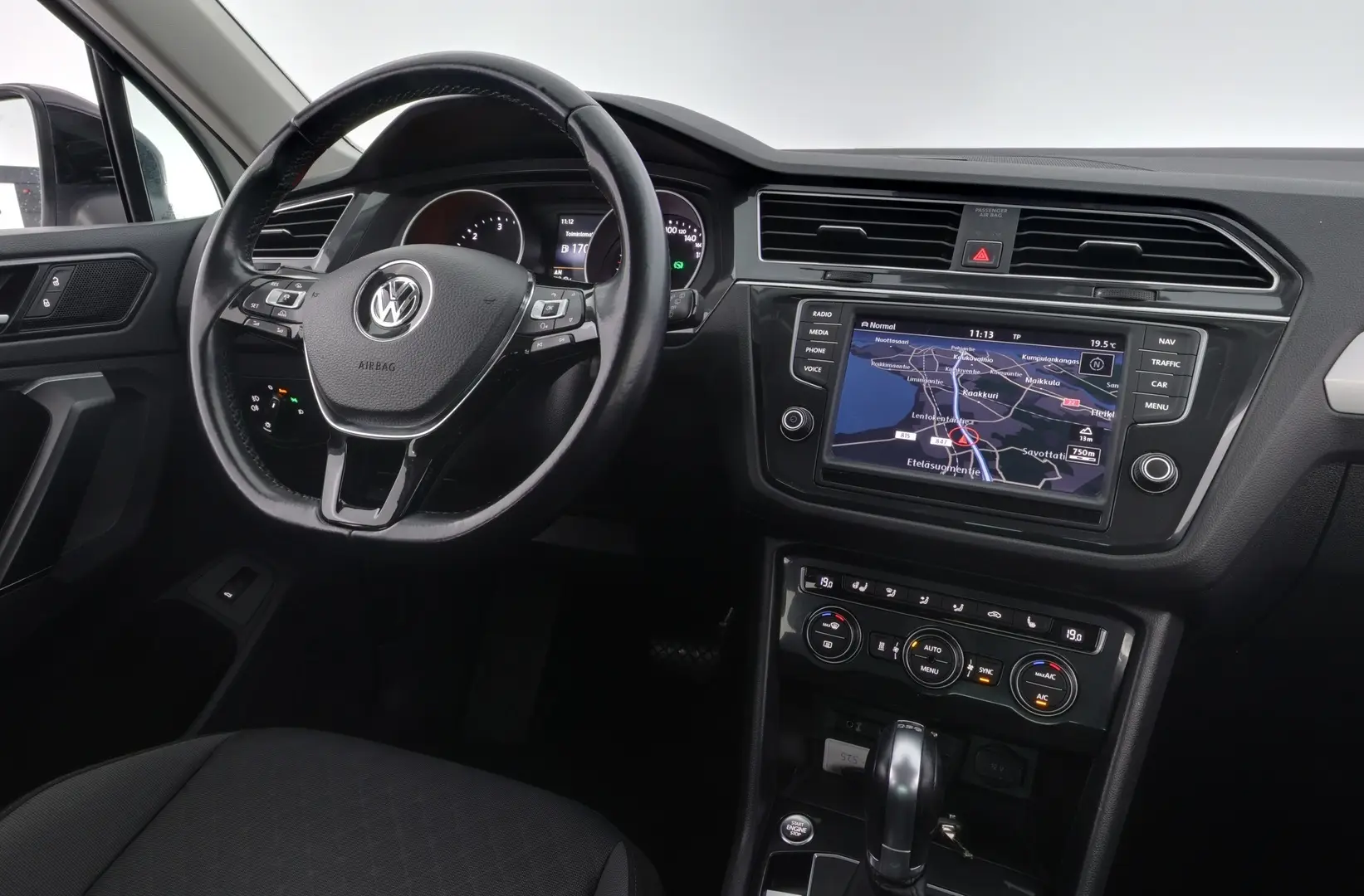 Car Image - 7JBRSnC2MQgP6xfamZeV2X