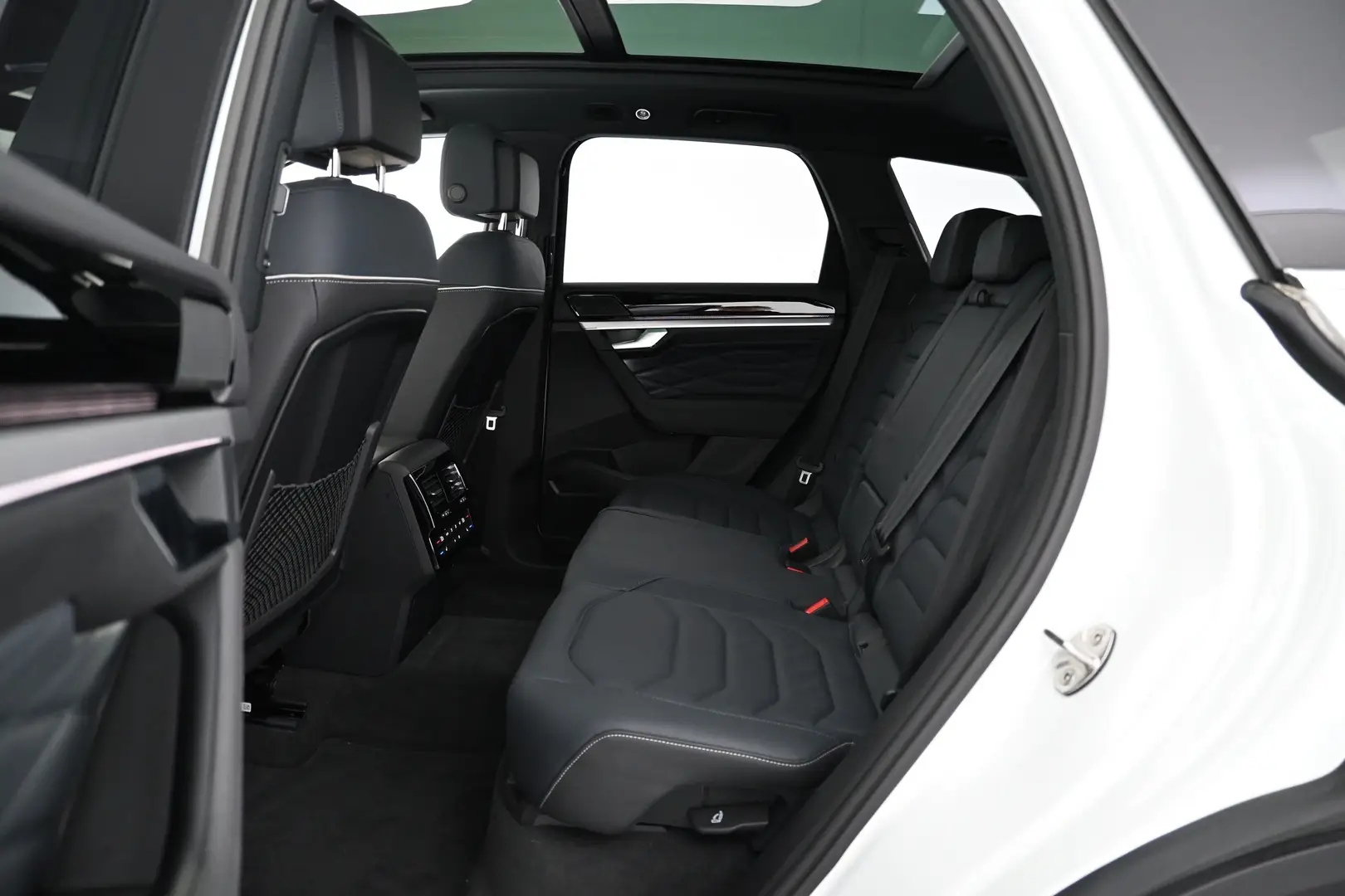 Car Image - VgwG6ftJMemCvlh02lpRV