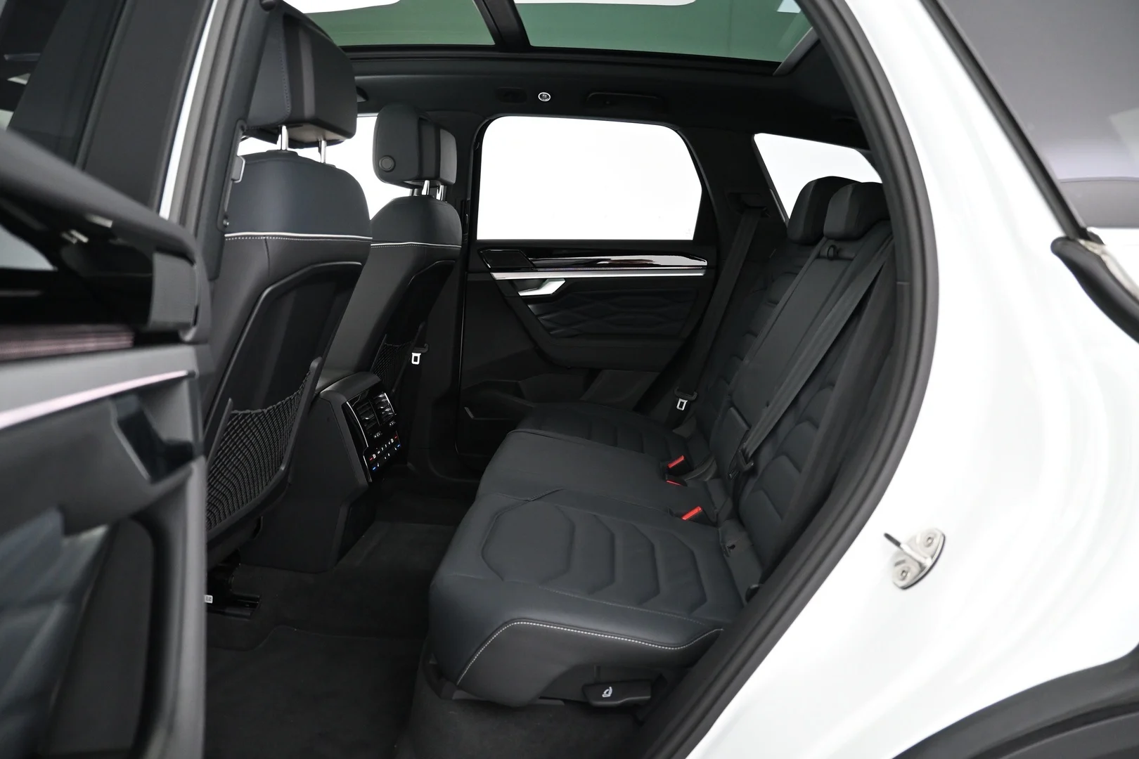 Car Image - VgwG6ftJMemCvlh02lpRV