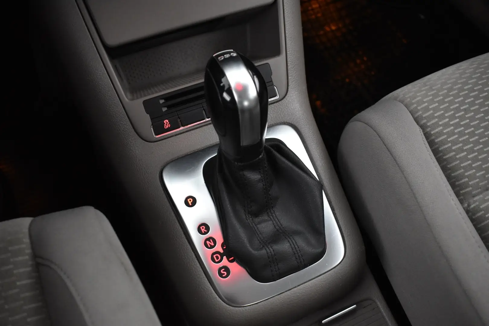 Car Image - 1lLICZA9rEl0kvtzTZv1hy