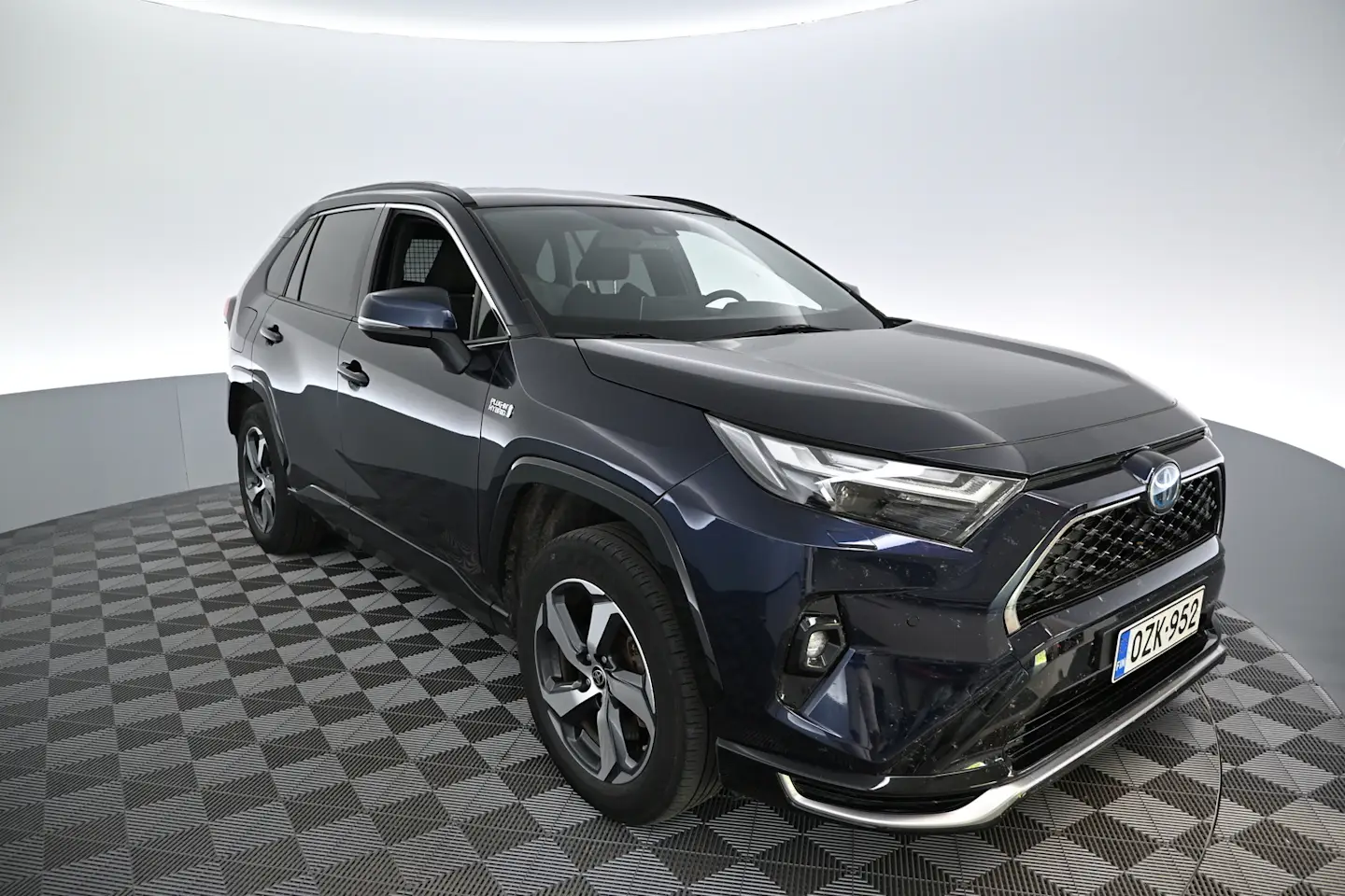Car Image - 6QAGl71g3ixxJ0nXfUenLn