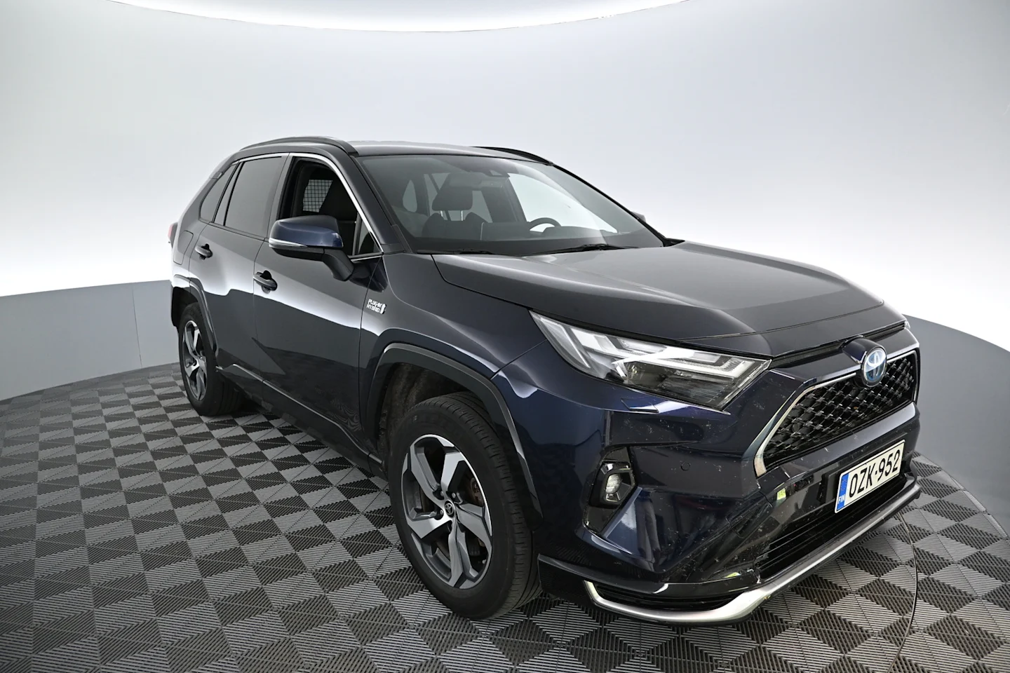 Car Image - 6QAGl71g3ixxJ0nXfUenLn