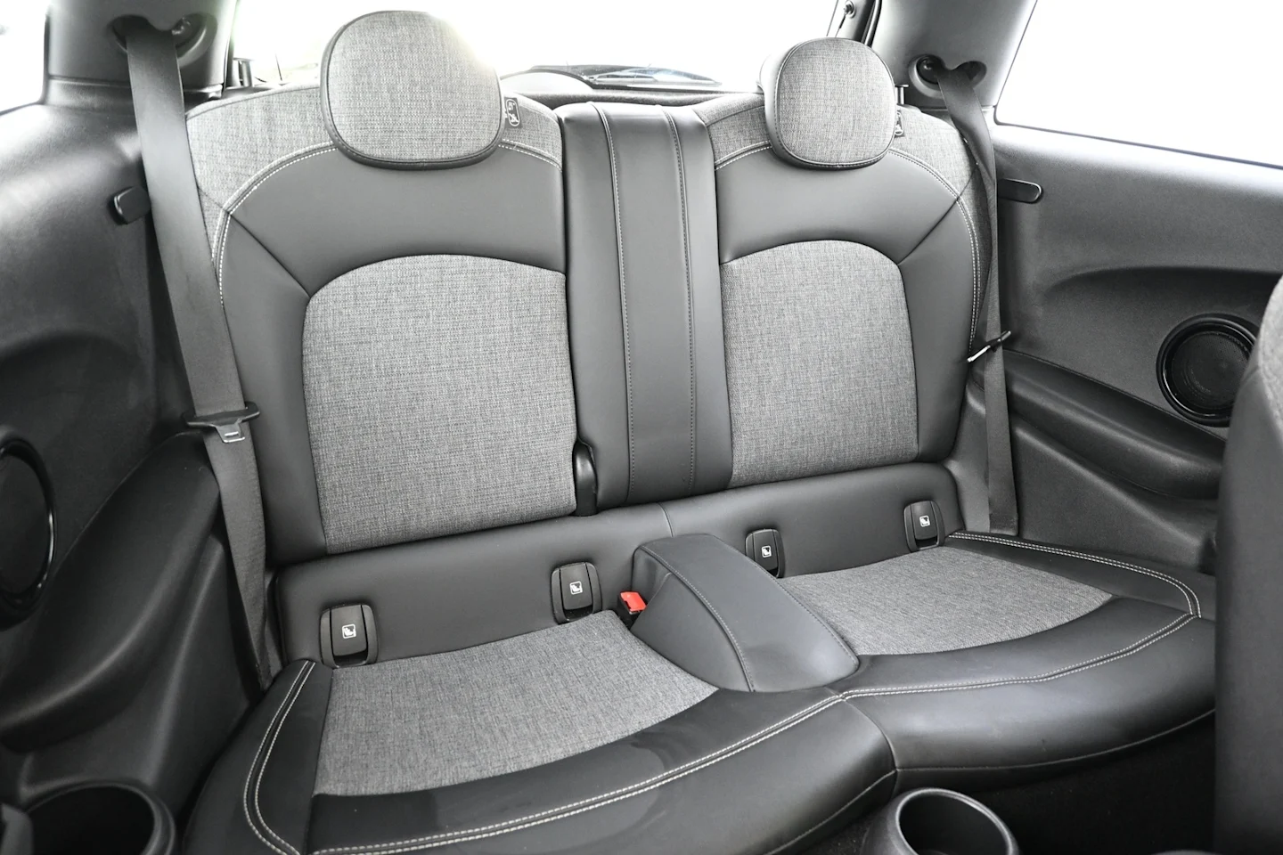 Car Image - 5cL9SRF7k3P4BnzPH05bd2