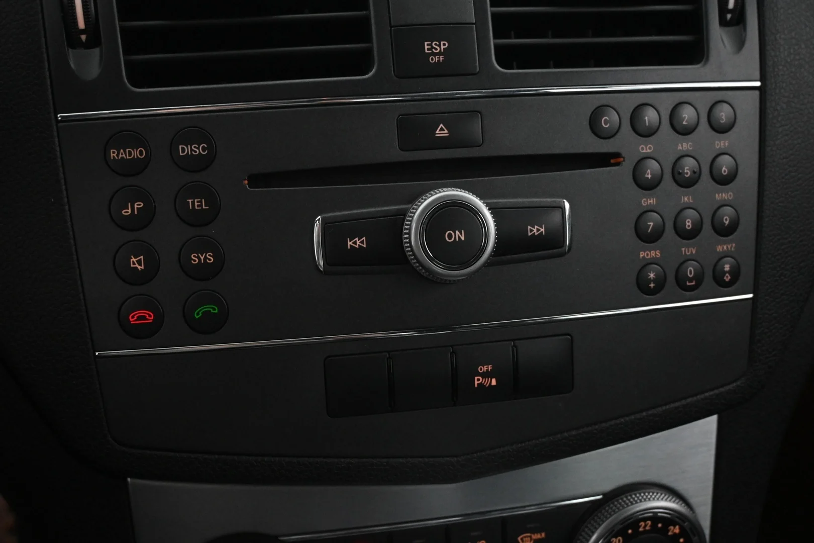 Car Image - 2dNKT6ZWrriOZL4MYTsJ6O