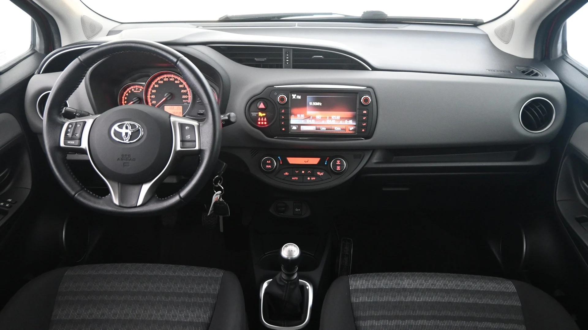 Car Image - 2mvoy8bhx2yaRtfeOdrSHb