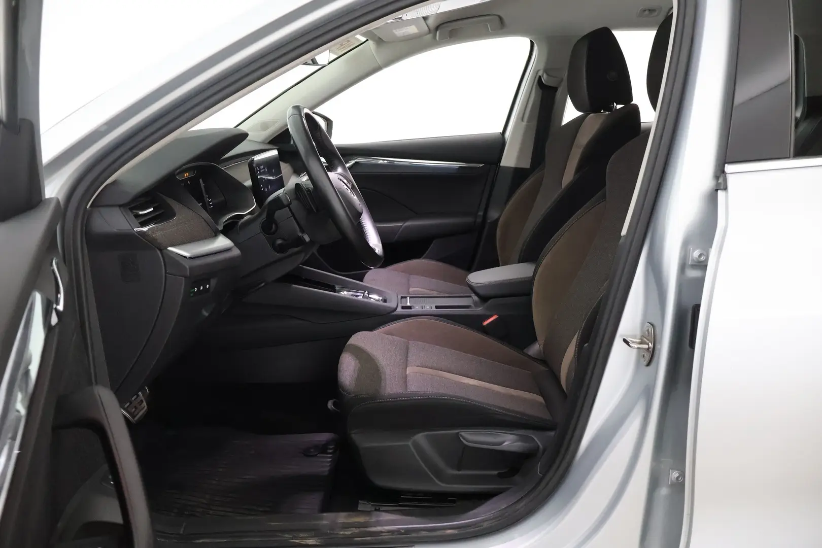 Car Image - 2EfkNSnuqorMw3kbl50LBk