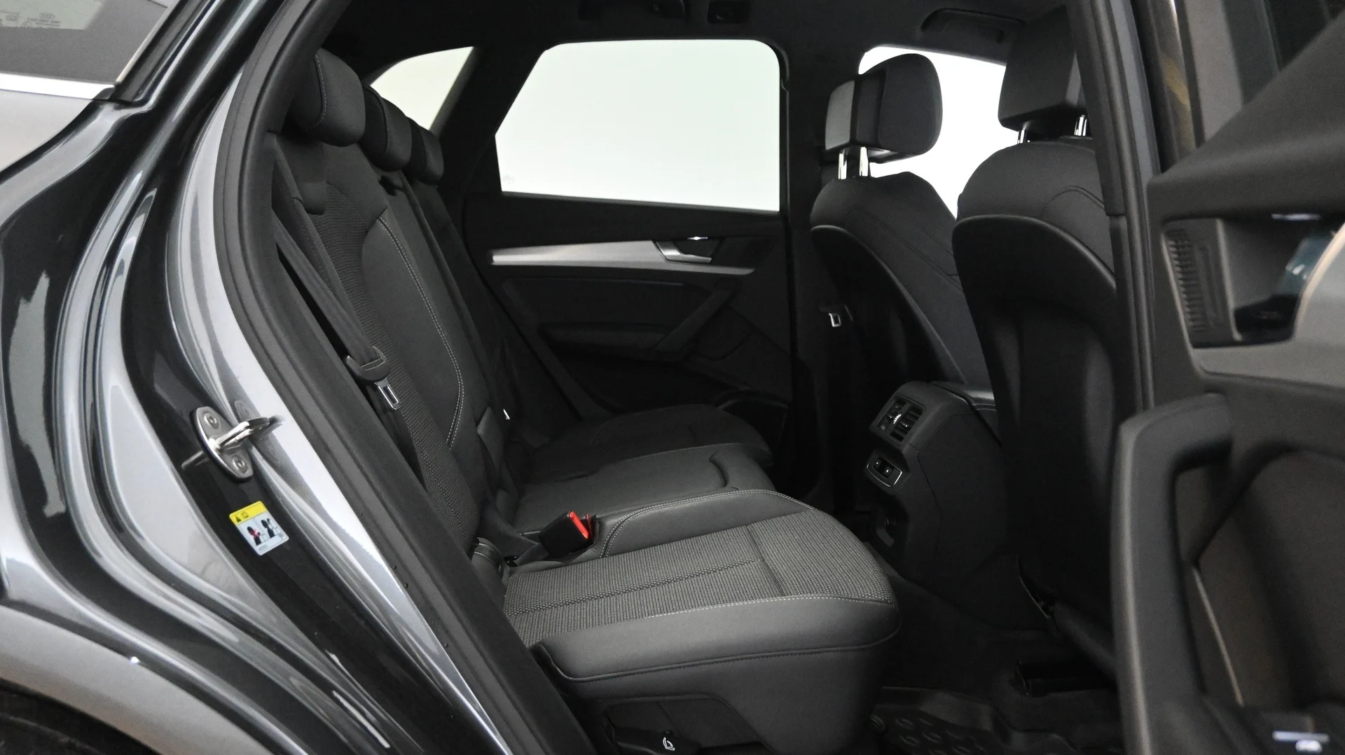 Car Image - 7vCir2R6sggMKkceUg0j2I